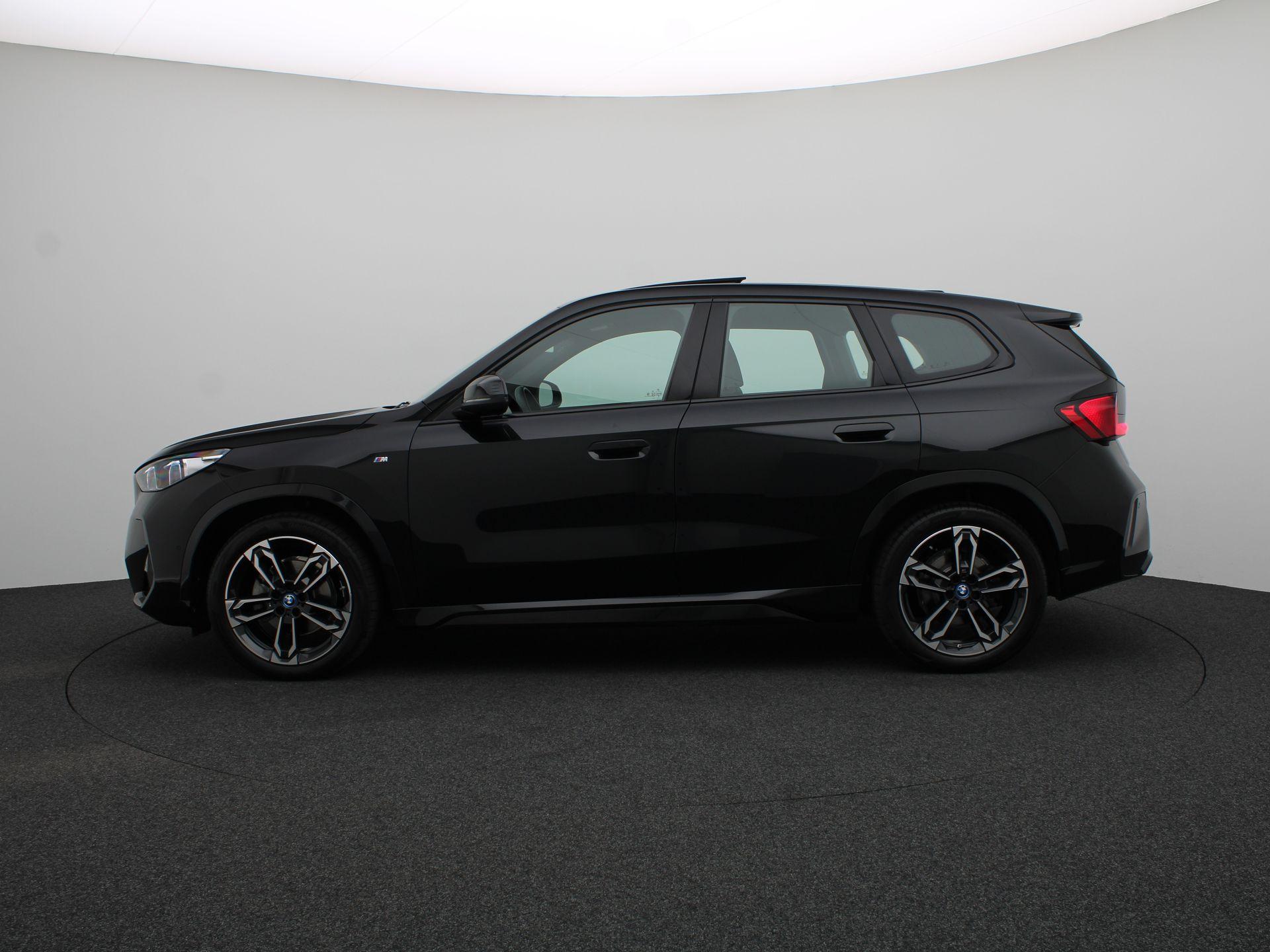 BMW iX1 eDrive20 - Afbeelding 4