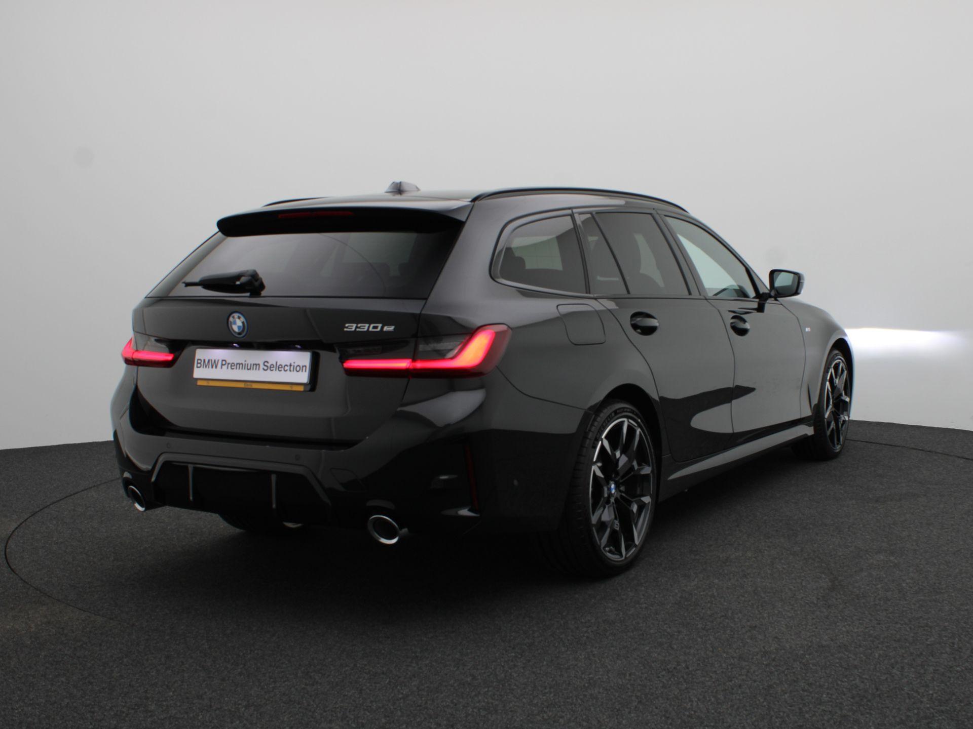 BMW 3 Serie Touring 330e - Afbeelding 2