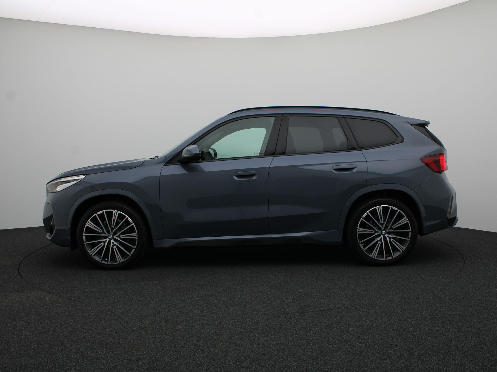 BMW iX1 eDrive20 - Afbeelding 4