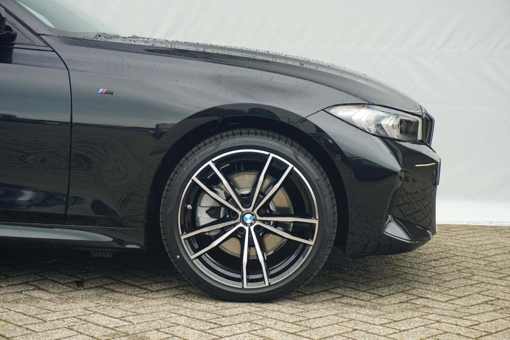 BMW 3 Serie Touring 330e - Afbeelding 4