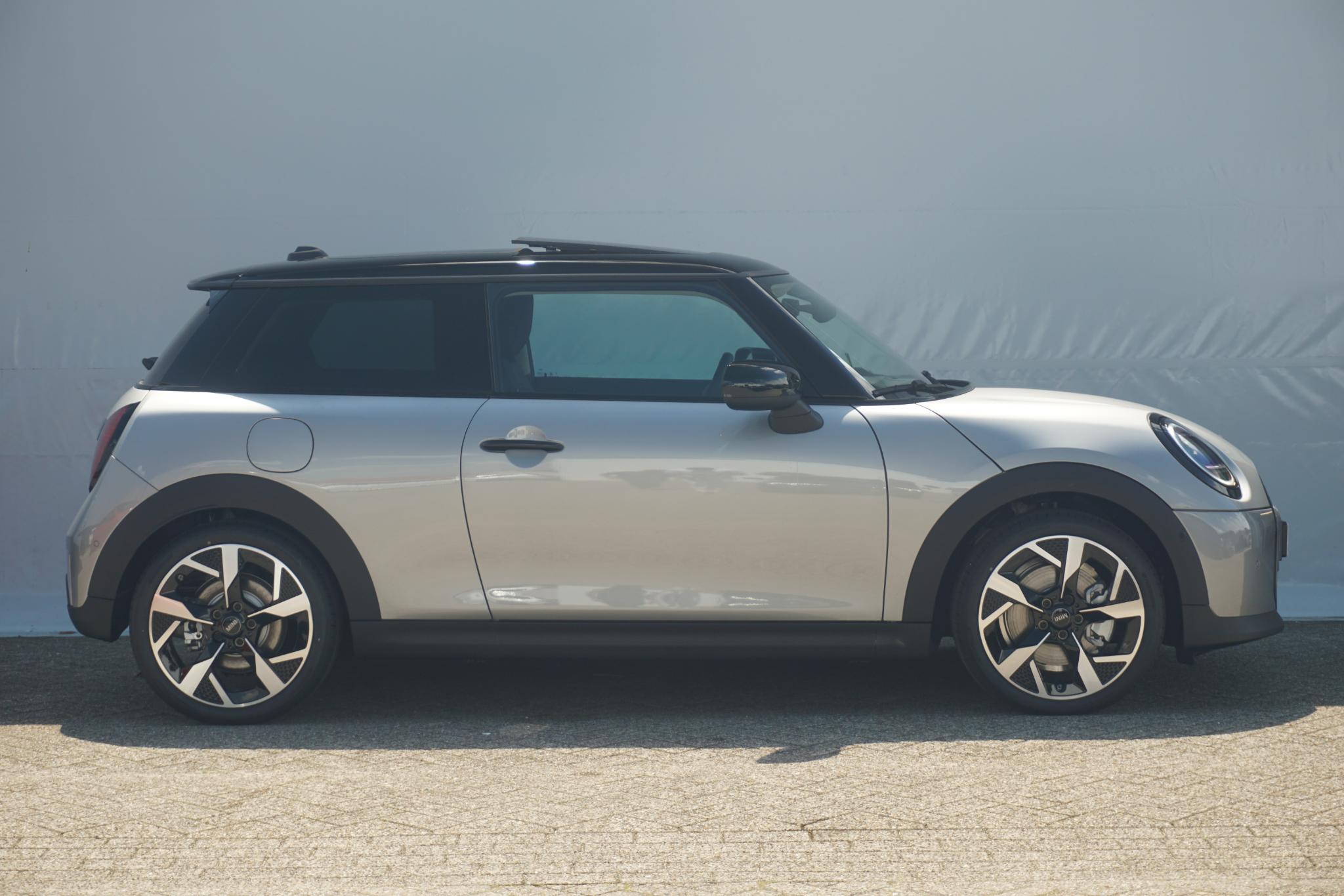 MINI 3-deurs Cooper C - Afbeelding 4