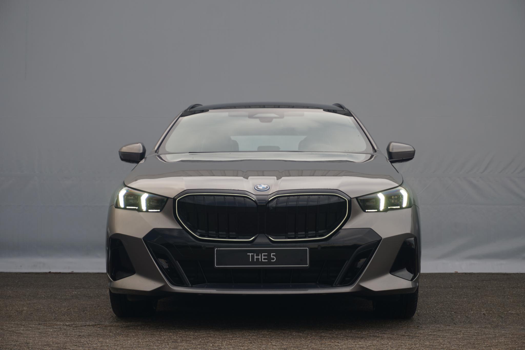 BMW 5 serie Touring 550e xDrive - Afbeelding 3