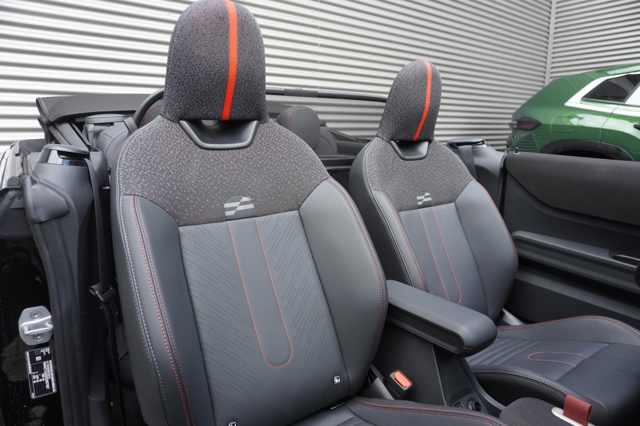 MINI Cabrio