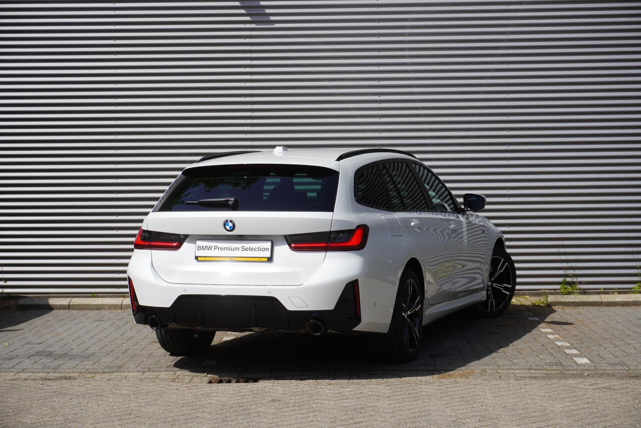 BMW 3 Serie Touring 330e - Afbeelding 2