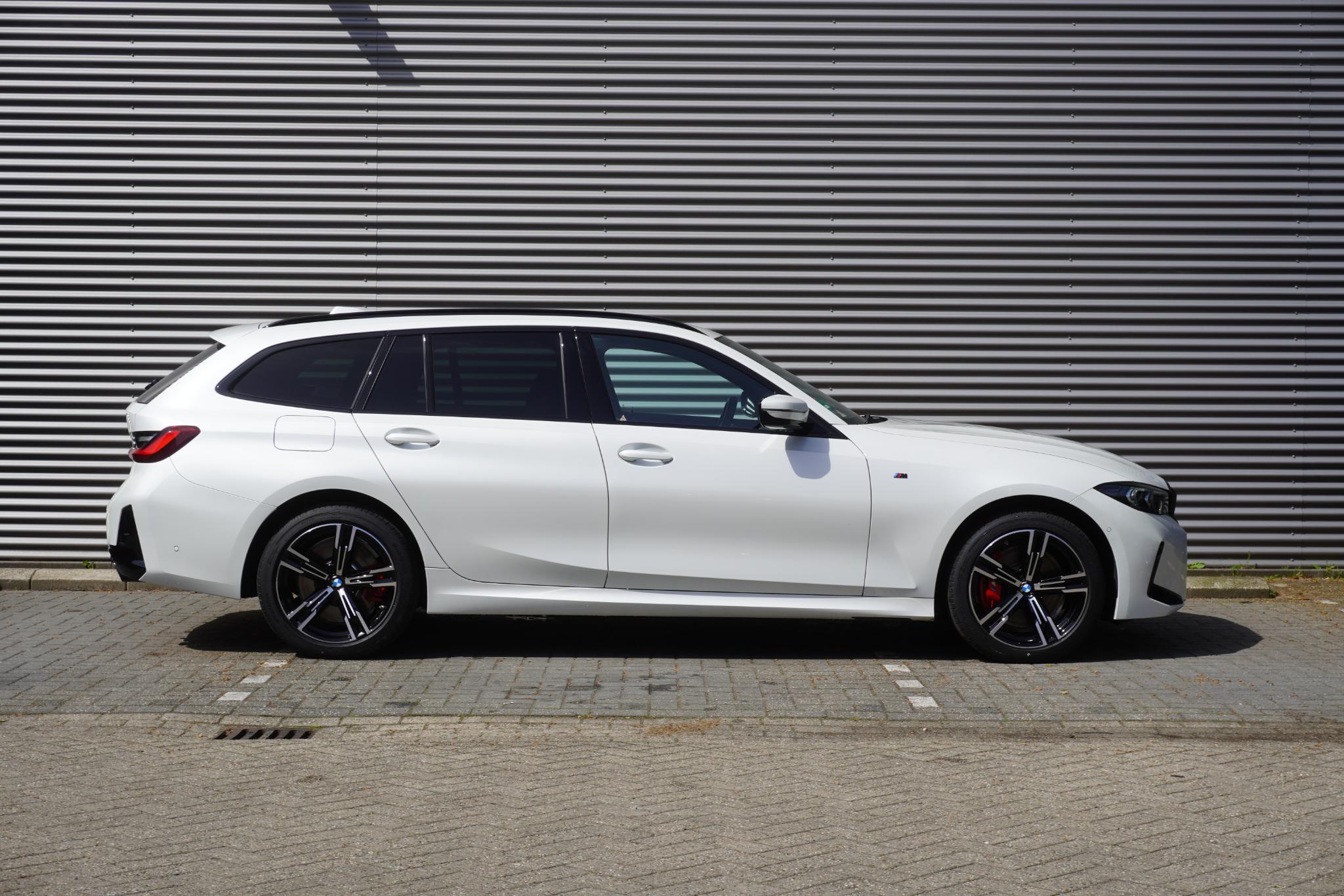 BMW 3 Serie Touring 330e - Afbeelding 4