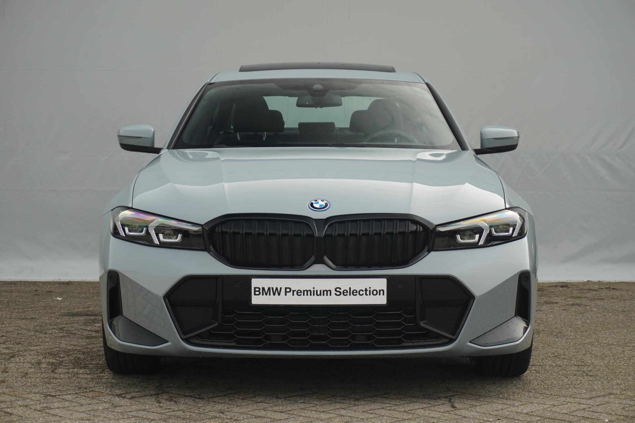 BMW 3 Serie Sedan 330e - Afbeelding 3