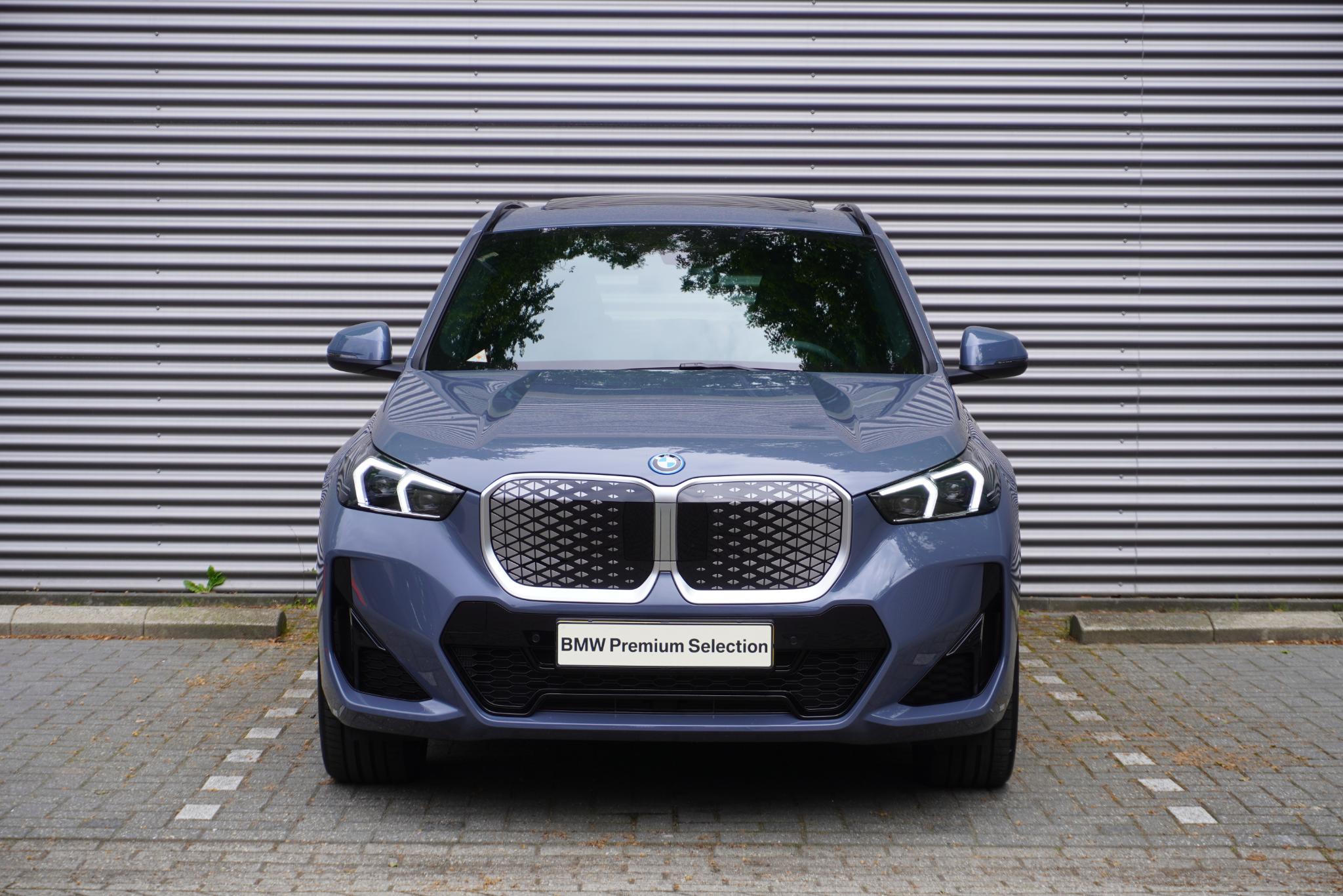 BMW iX1 eDrive20 67 - Afbeelding 2