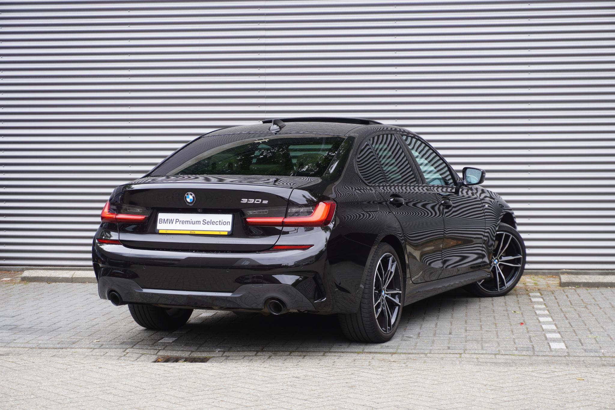BMW 3 Serie Sedan 330e - Afbeelding 2