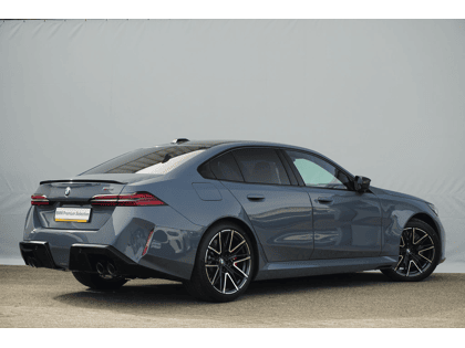 BMW M5 Sedan - Afbeelding 2