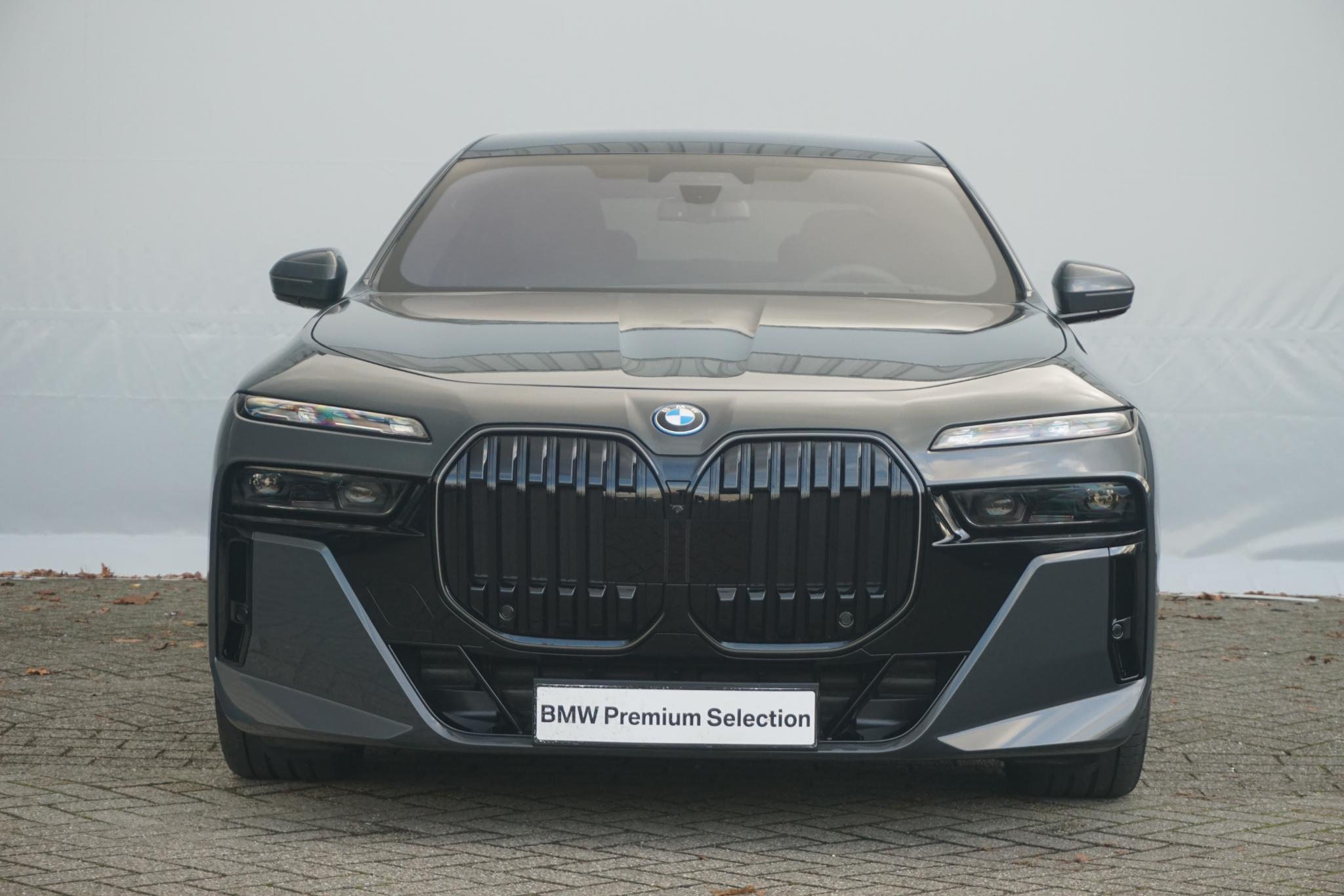 BMW 7 Serie Sedan 750e xDrive - Afbeelding 3