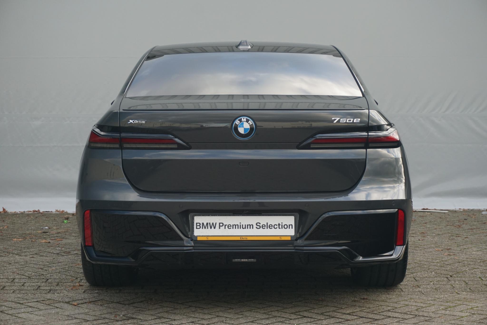 BMW 7 Serie Sedan 750e xDrive - Afbeelding 4