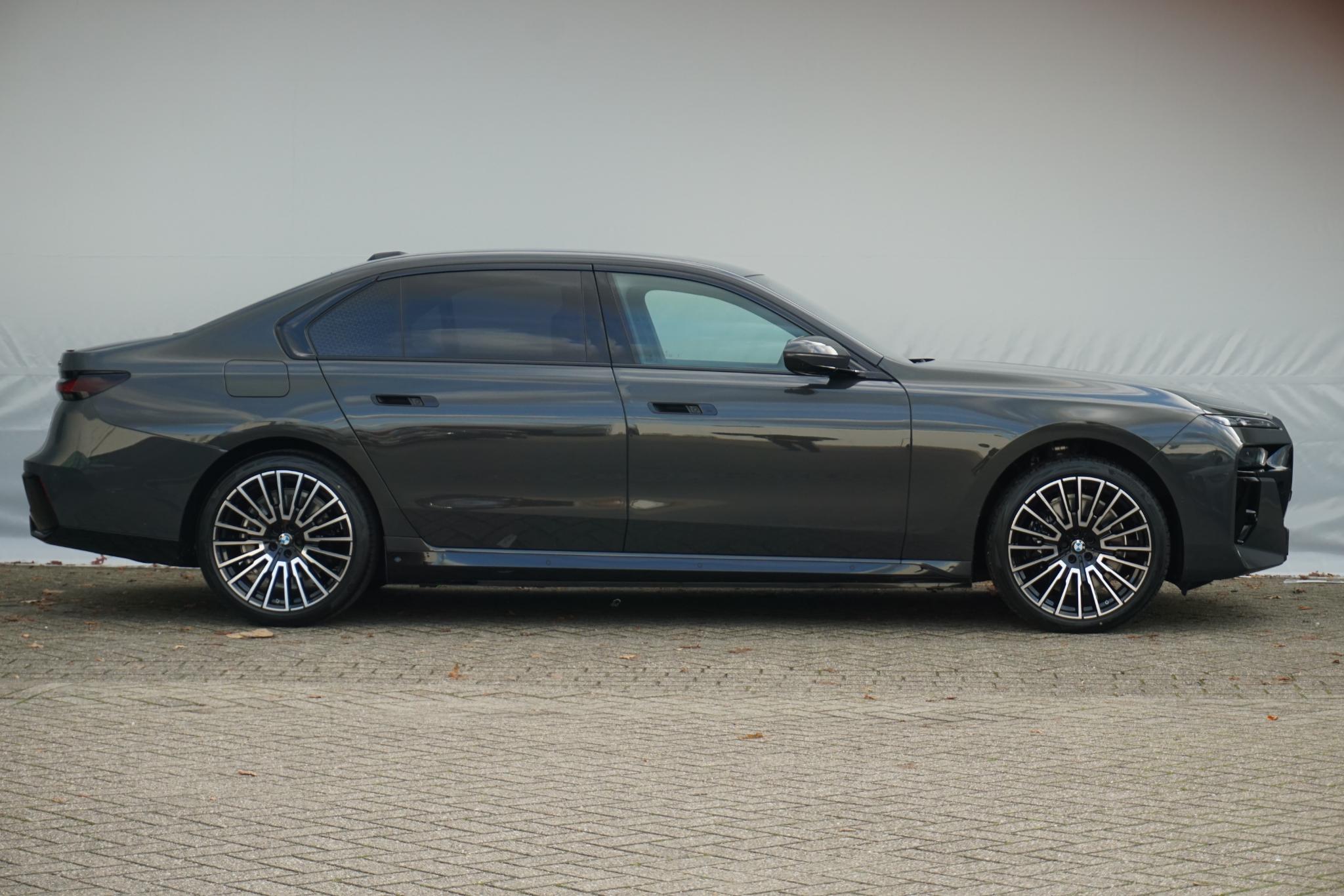 BMW 7 Serie Sedan 750e xDrive - Afbeelding 5