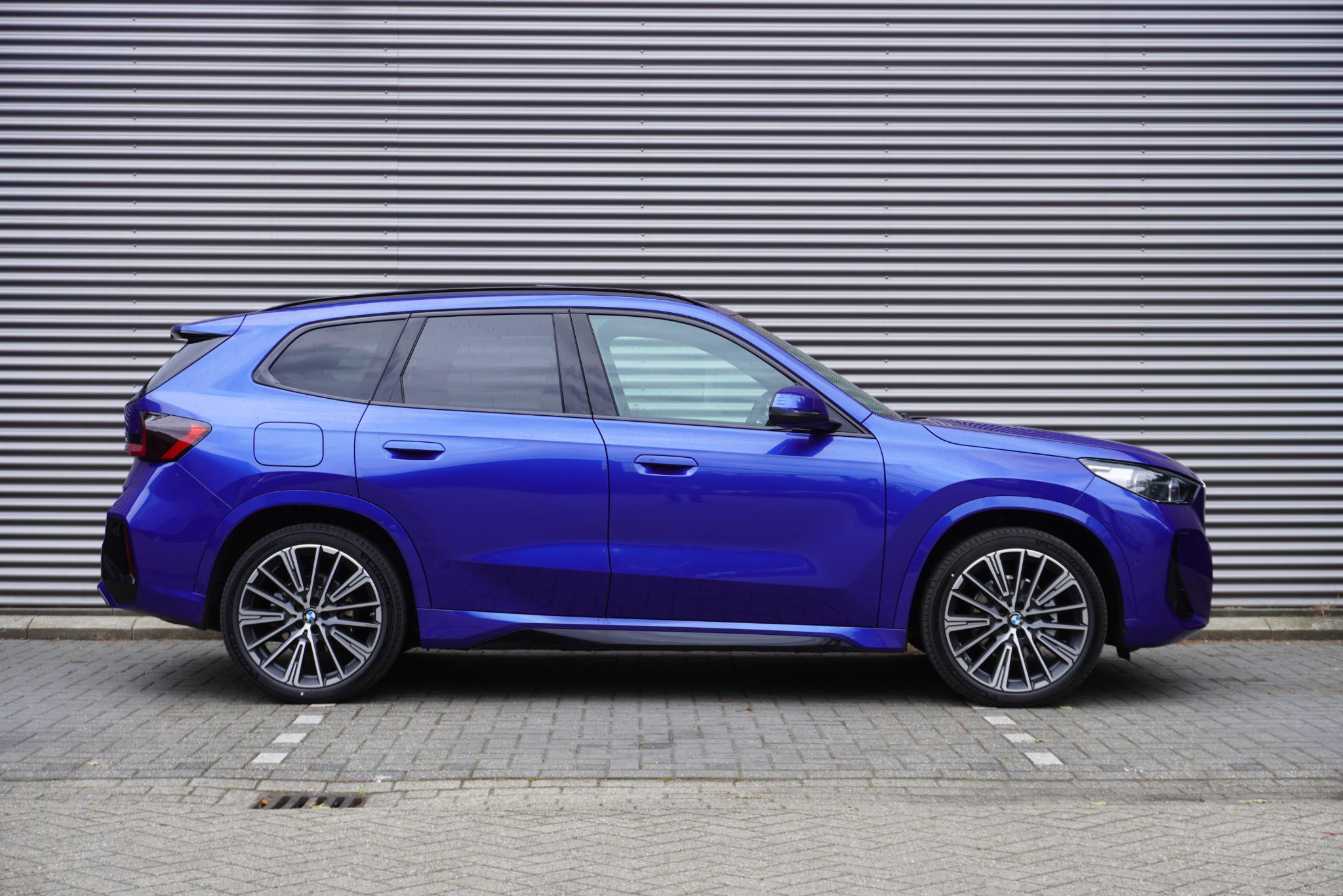BMW iX1 eDrive20 - Afbeelding 4