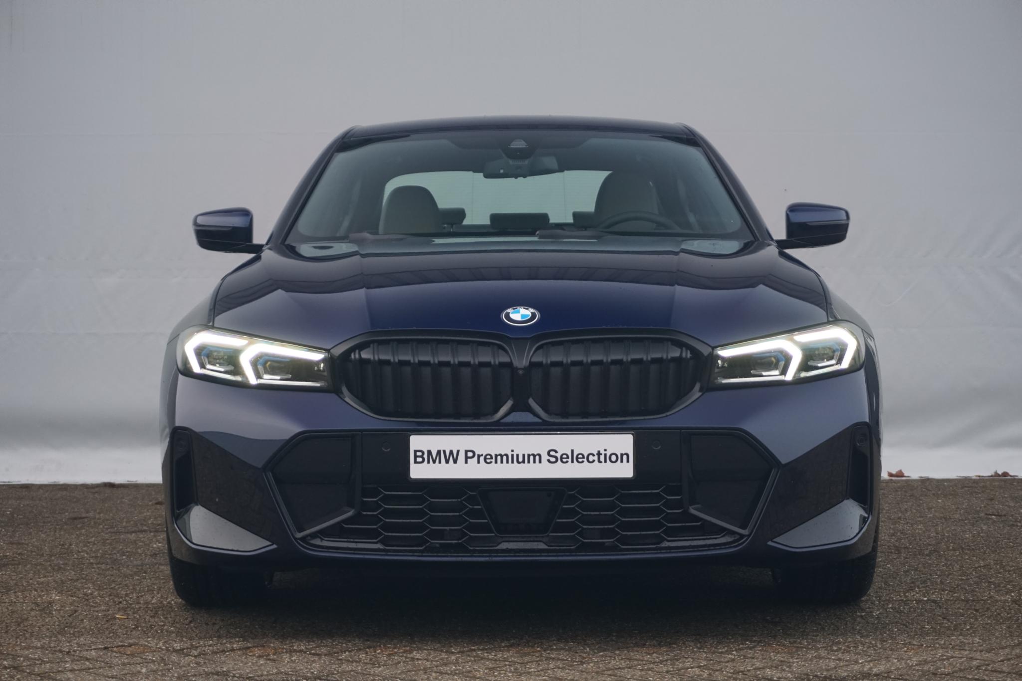 BMW 3 Serie Sedan 330i xDrive - Afbeelding 3