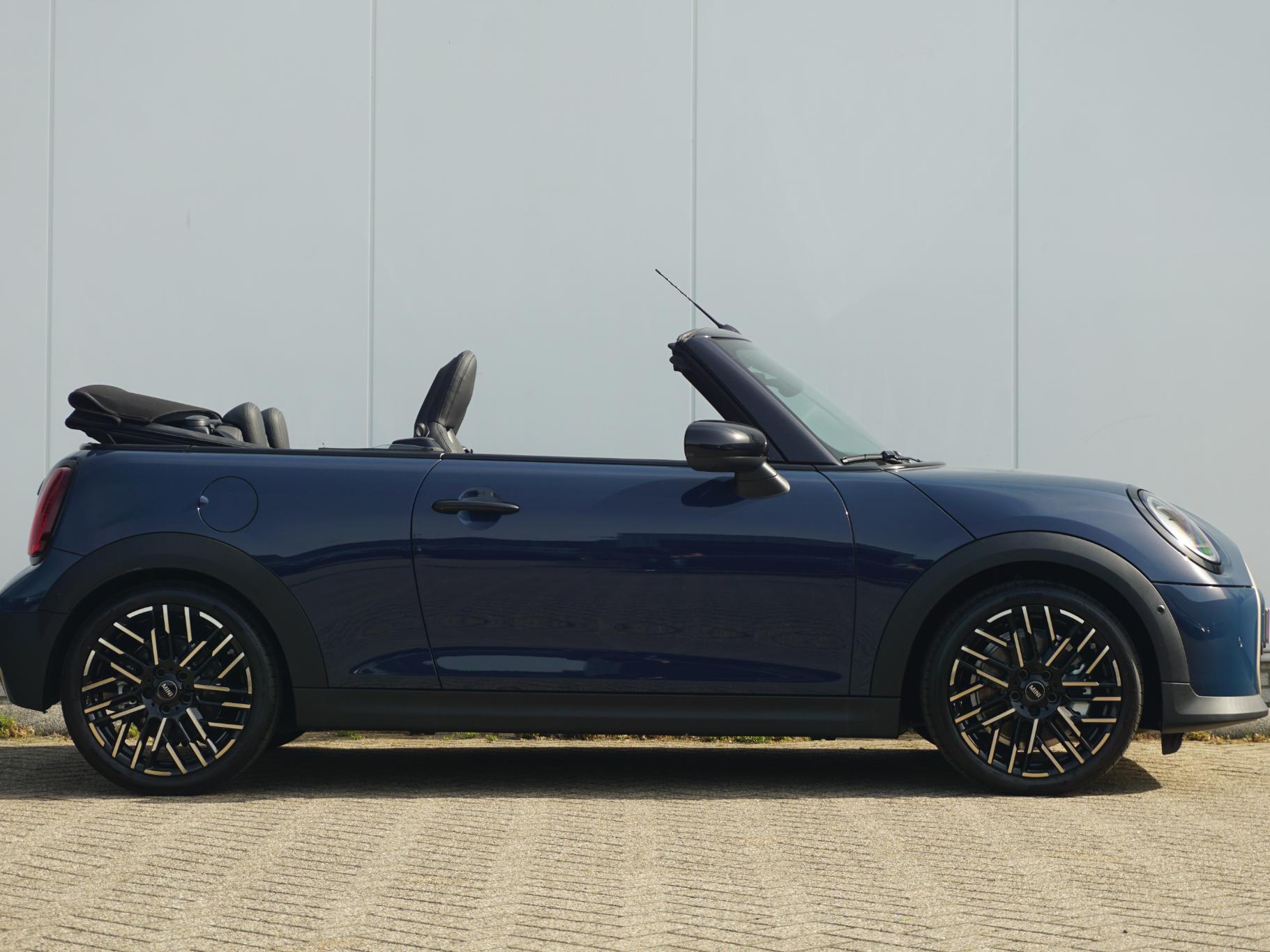 MINI Cabrio
