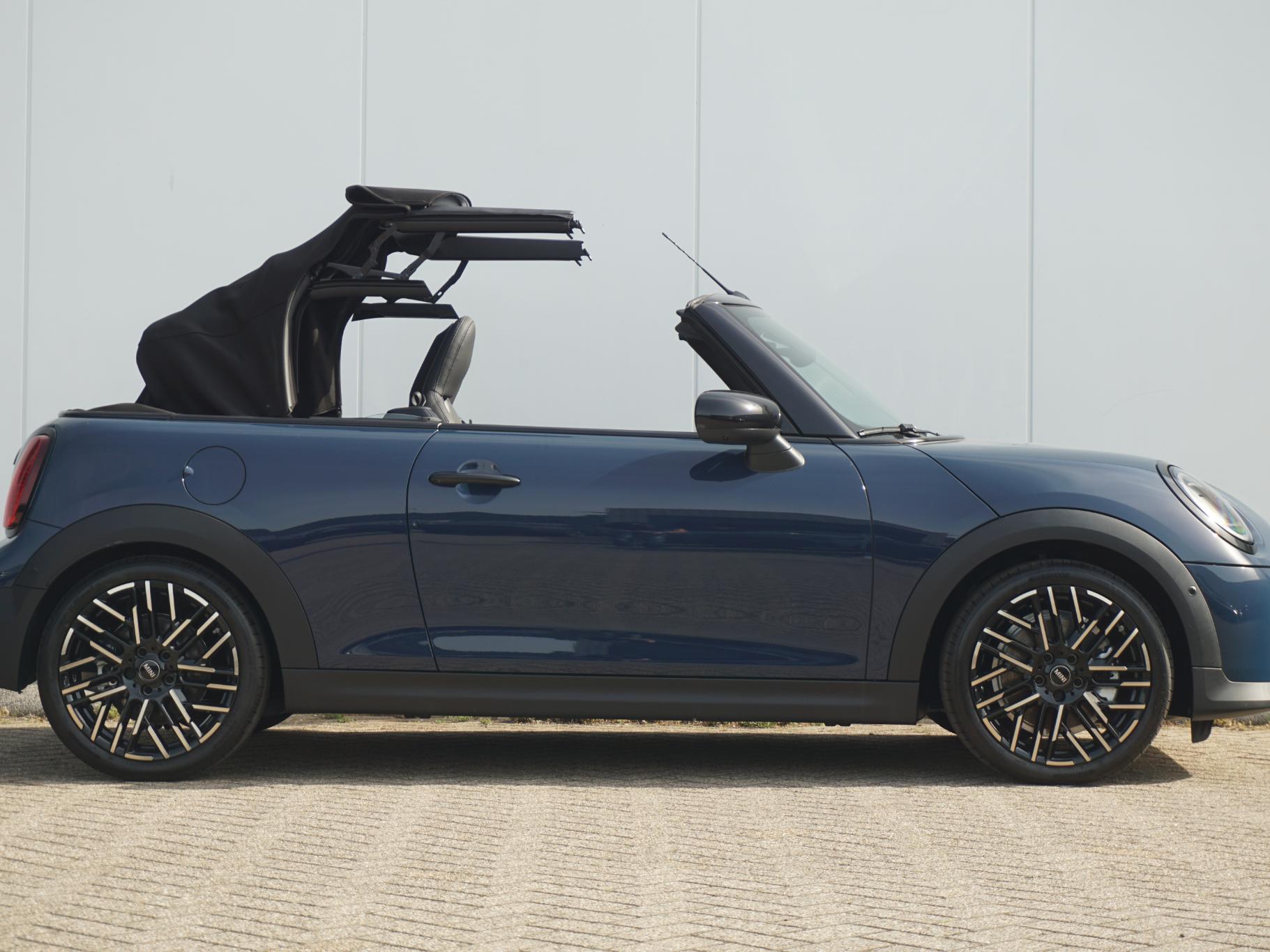 MINI Cabrio