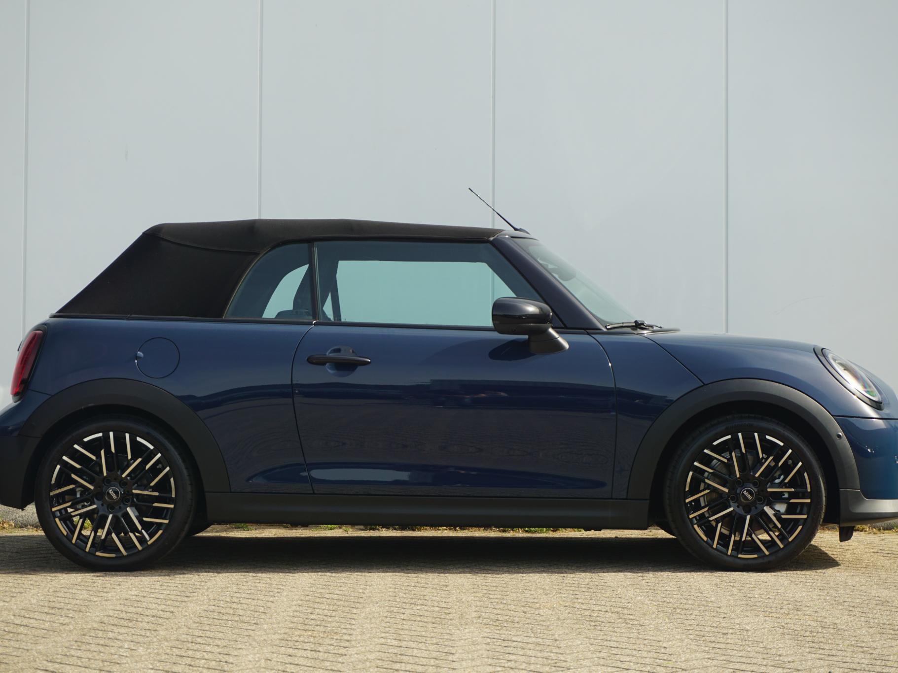 MINI Cabrio