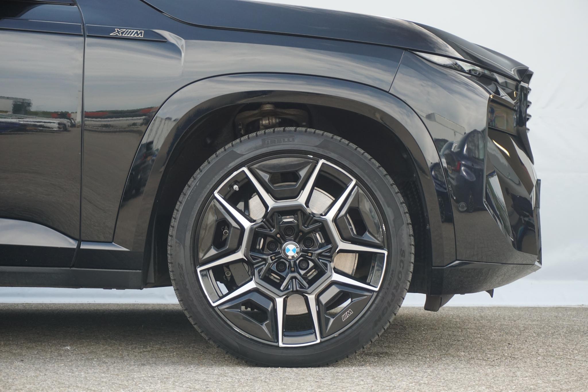 BMW XM