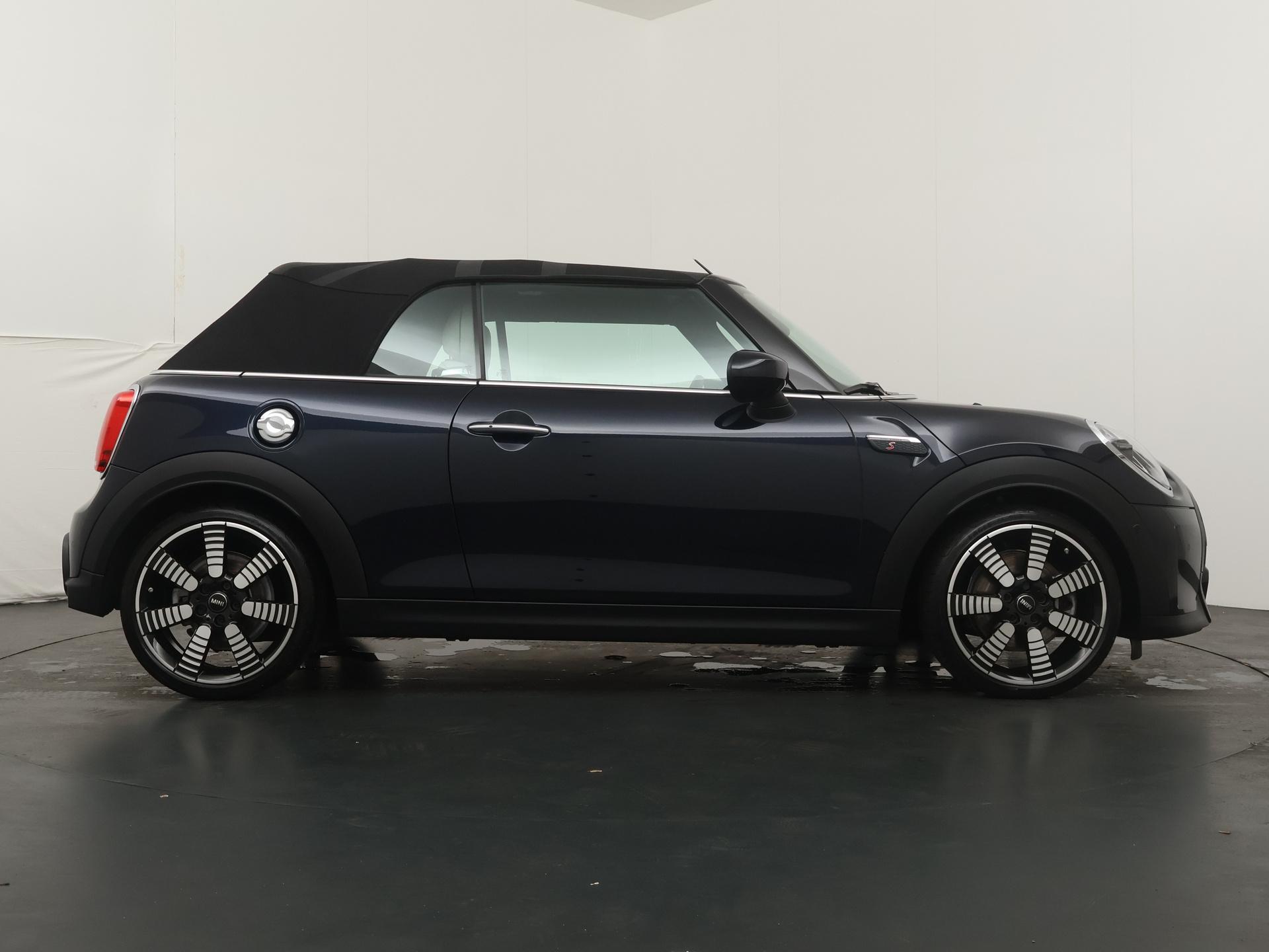MINI Cabrio