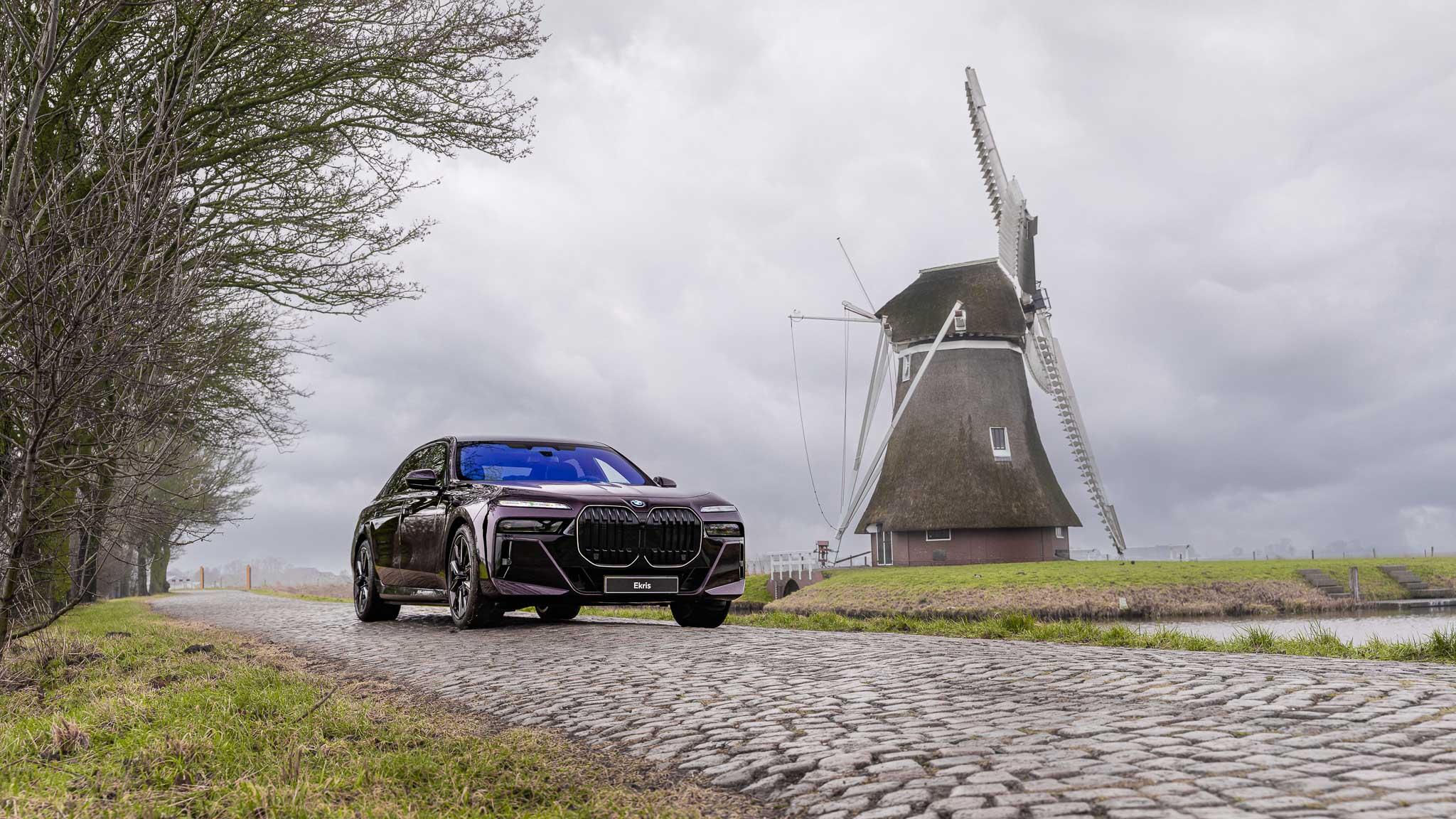 BMW i7