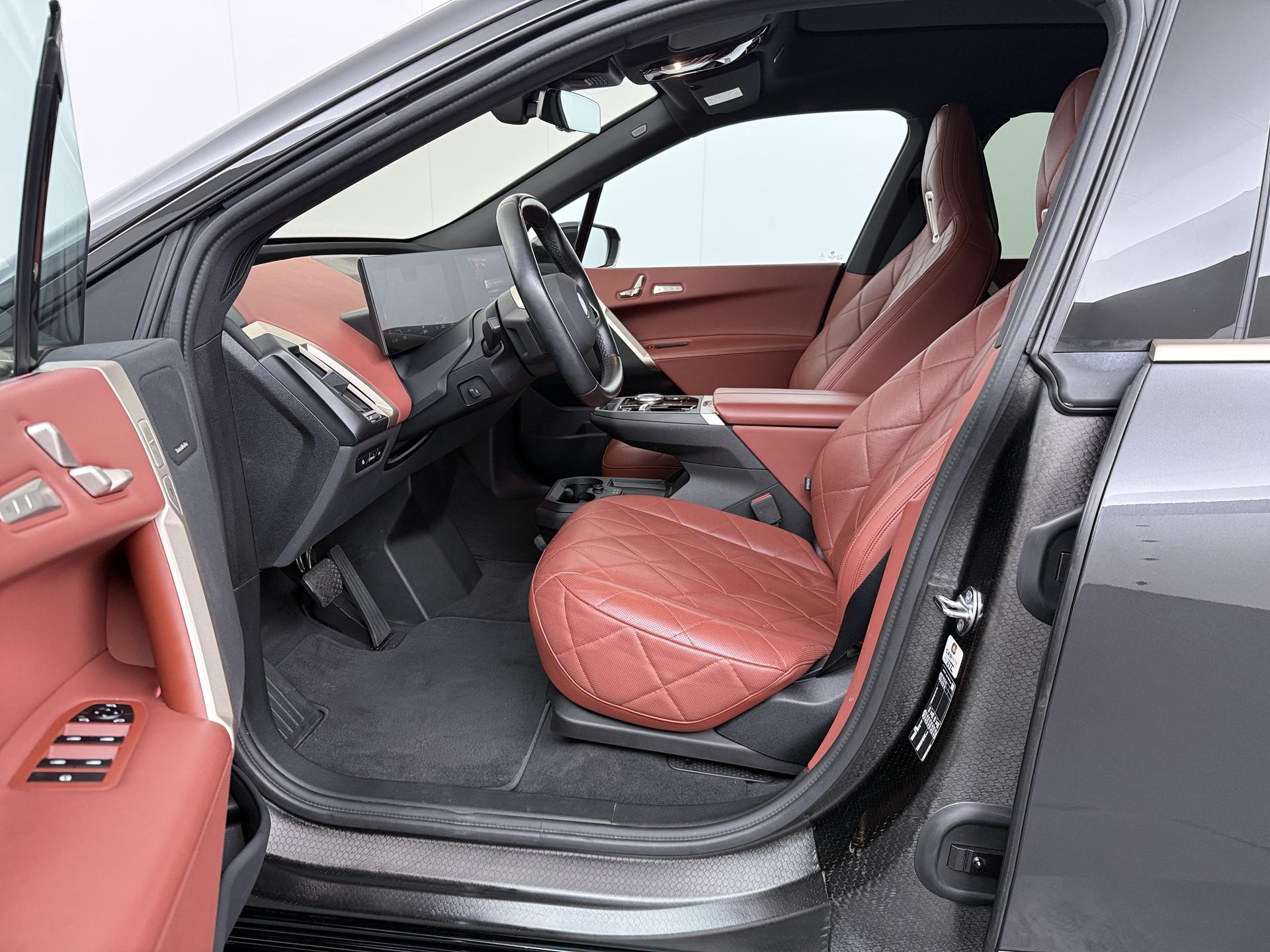 BMW iX xDrive40 High Executive 77 kWh - Afbeelding 4
