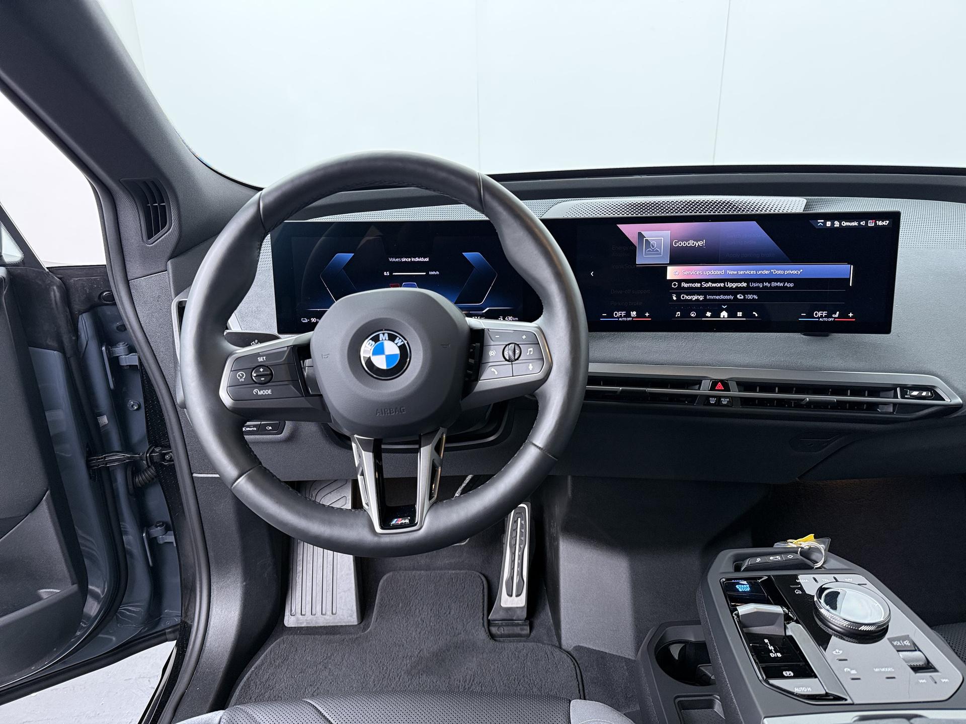 BMW iX xDrive45 101 kWh - Afbeelding 5