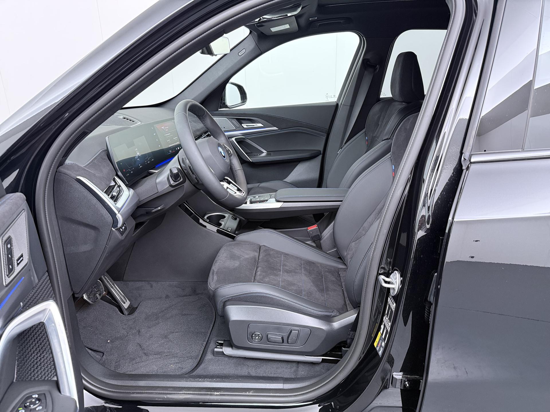 BMW iX1 eDrive20 67 kWh M Sport Edition - Afbeelding 4