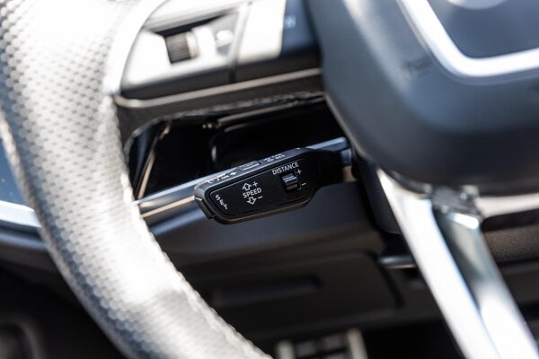cruise control adaptief met Stop&Go en stuurhulp cruise control adaptief met Stop&Go en stuurhulp