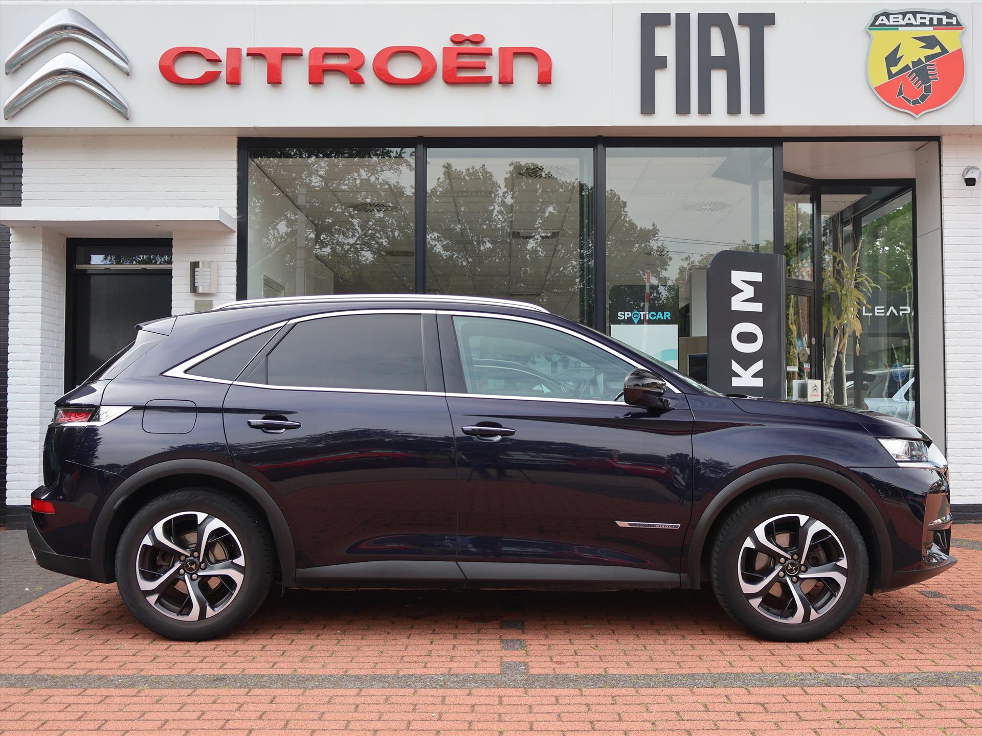DS DS 7 Crossback Puretech 180PK EAT8 Automaat So Chic Rivoli, Rijklaarprijs | Panoramadak | Leder | Trekhaak | Navigatie | DAB+ - Afbeelding 3
