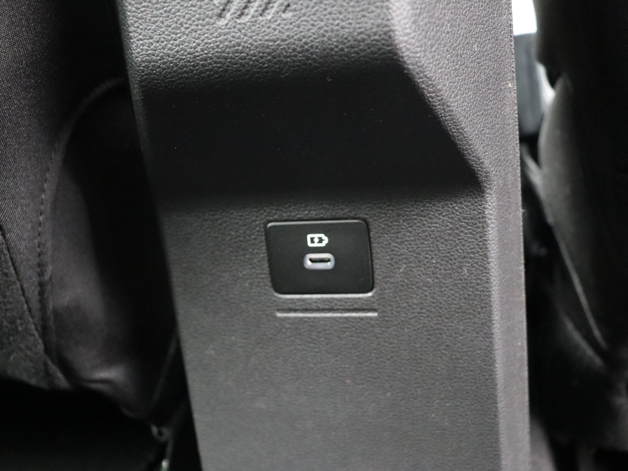 Dacia Sandero TCe 100pk limited edition - Afbeelding 4