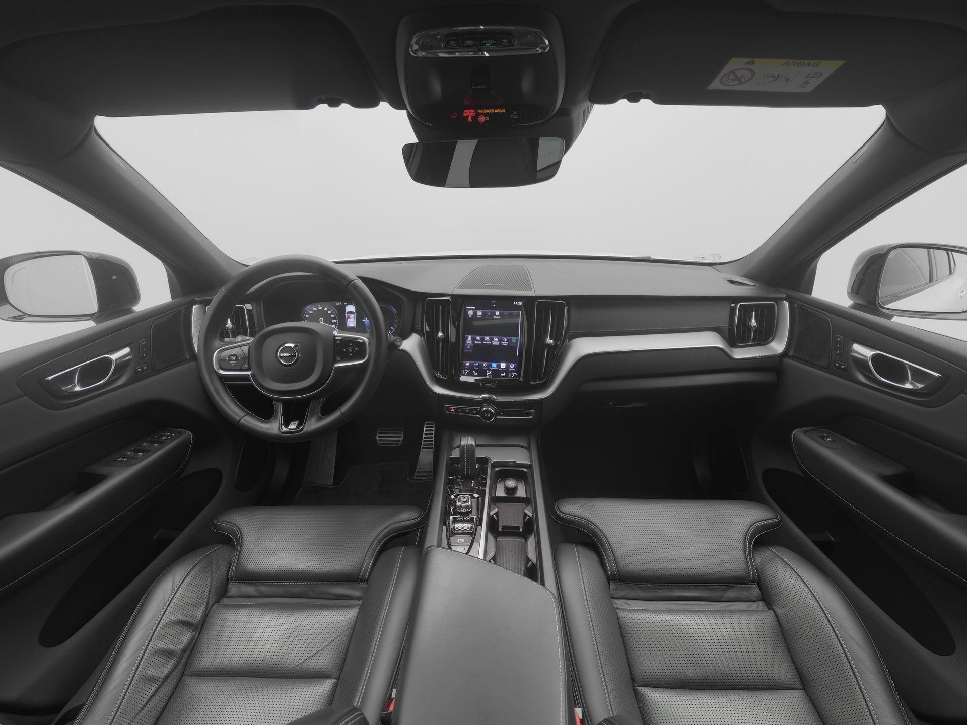 Volvo XC60 2.0 T8 Twin Engine AWD R-design - Afbeelding 4