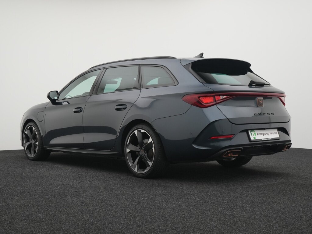 Cupra León