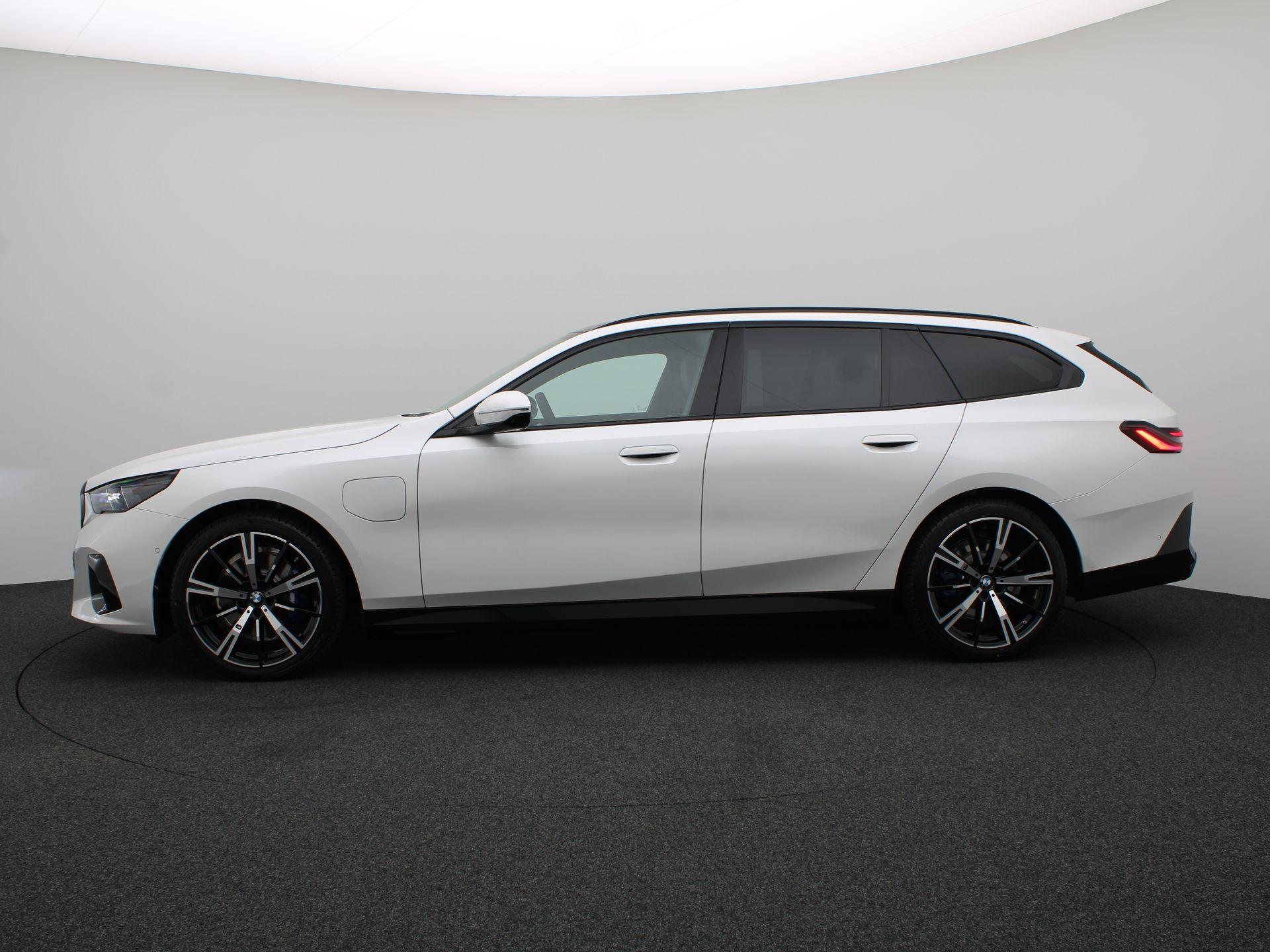 BMW 5 Serie Touring 530e - Afbeelding 4