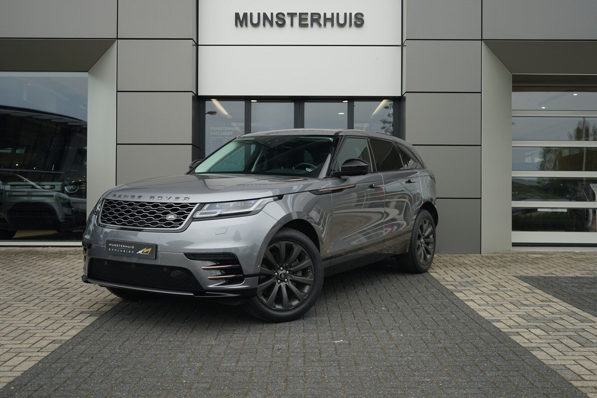 Land Rover Range Rover Velar 2.0 P300 Turbo AWD R-Dynamic SE