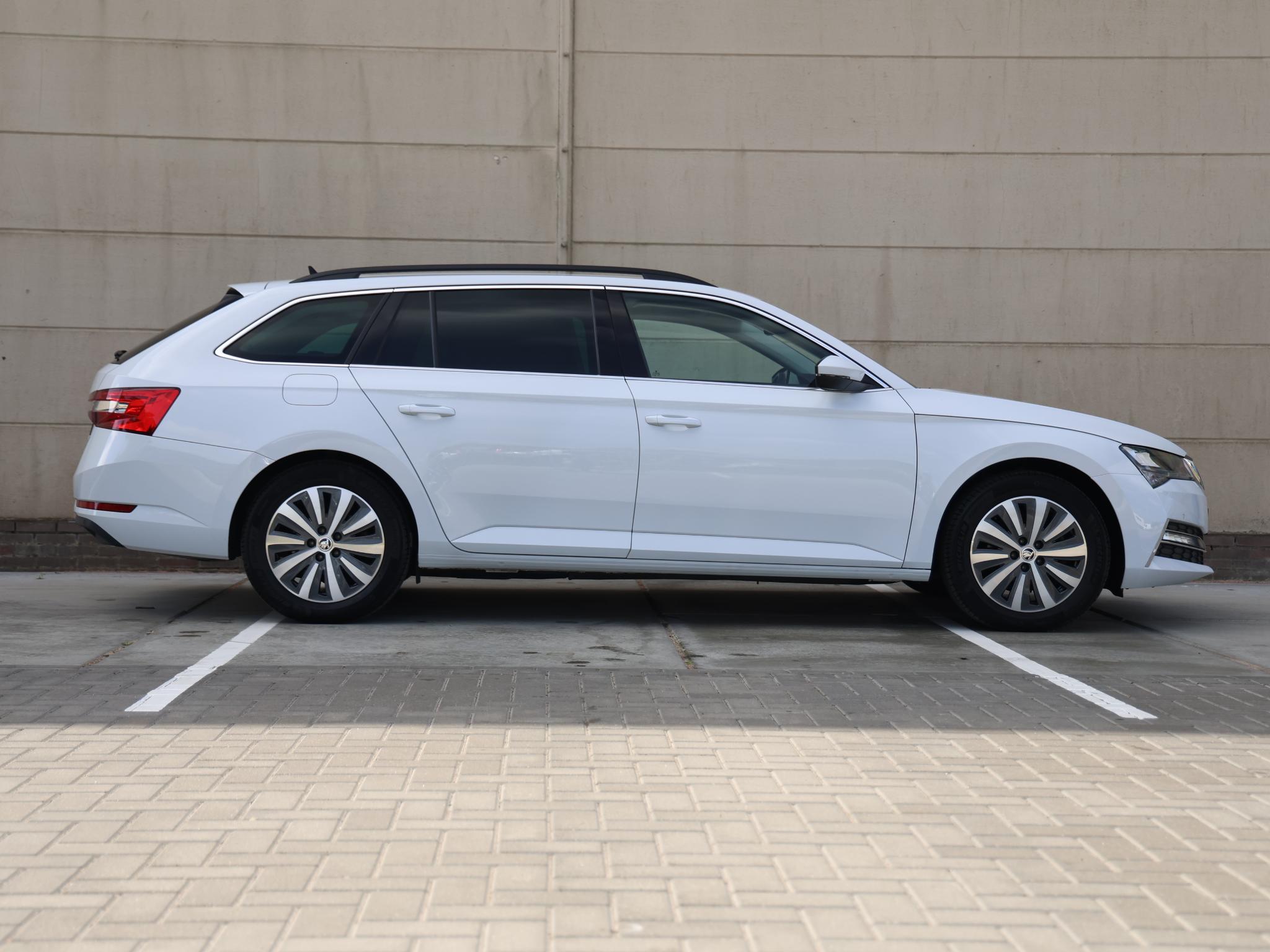 Škoda Superb Combi 1.4 TSI iV Business Edition - Afbeelding 2