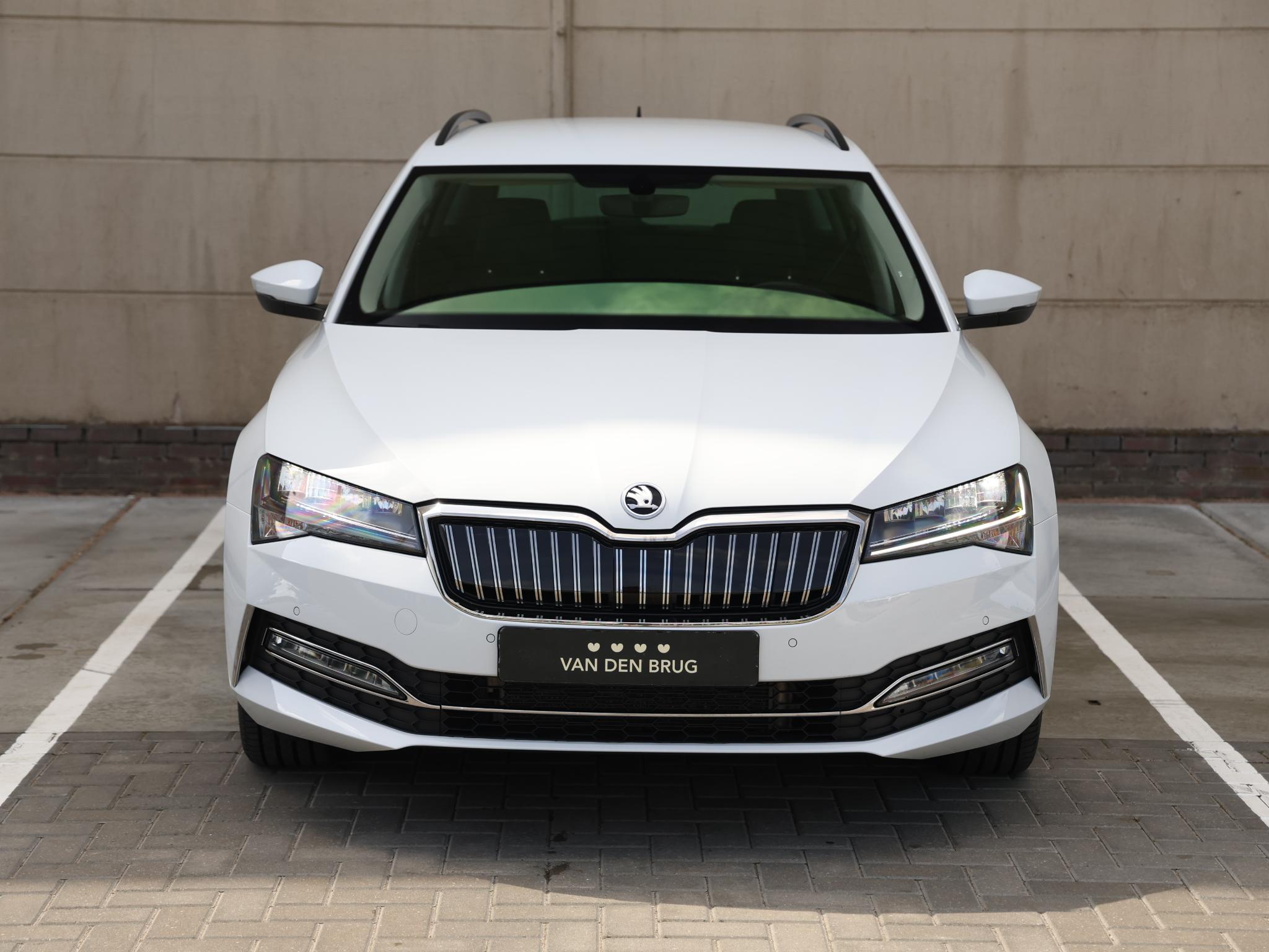 Škoda Superb Combi 1.4 TSI iV Business Edition - Afbeelding 4
