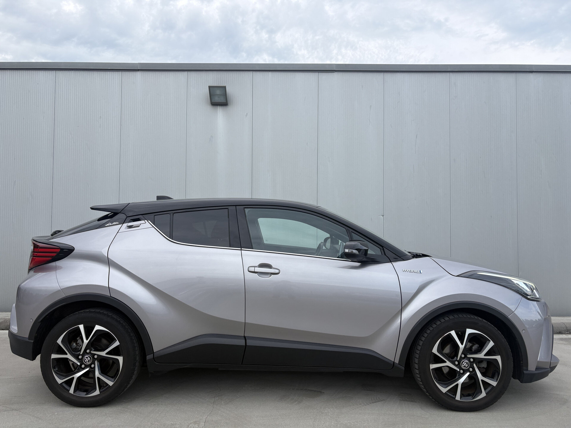 Toyota C-HR 1.8 Hybrid Bi-Tone Limted Automaat - Afbeelding 4