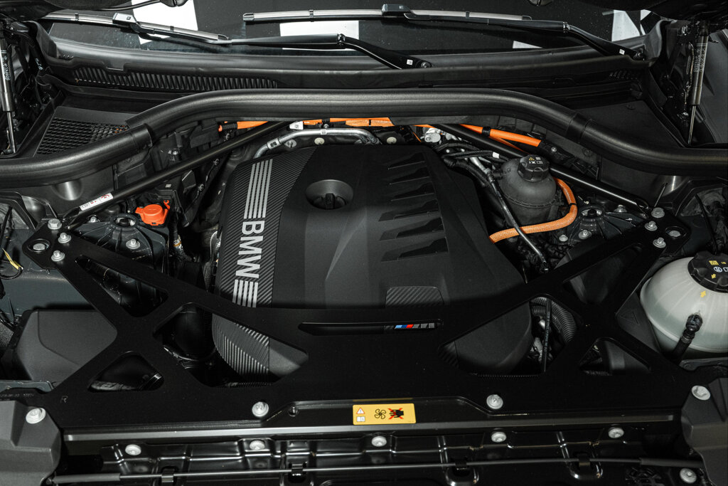 BMW XM 11