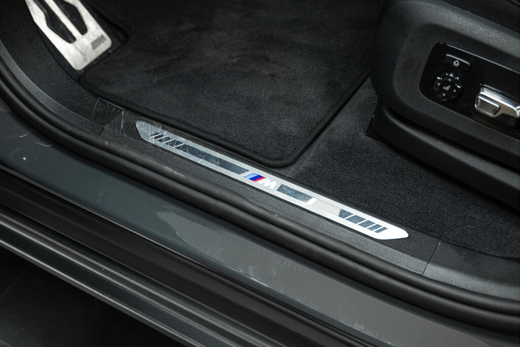 BMW XM 18