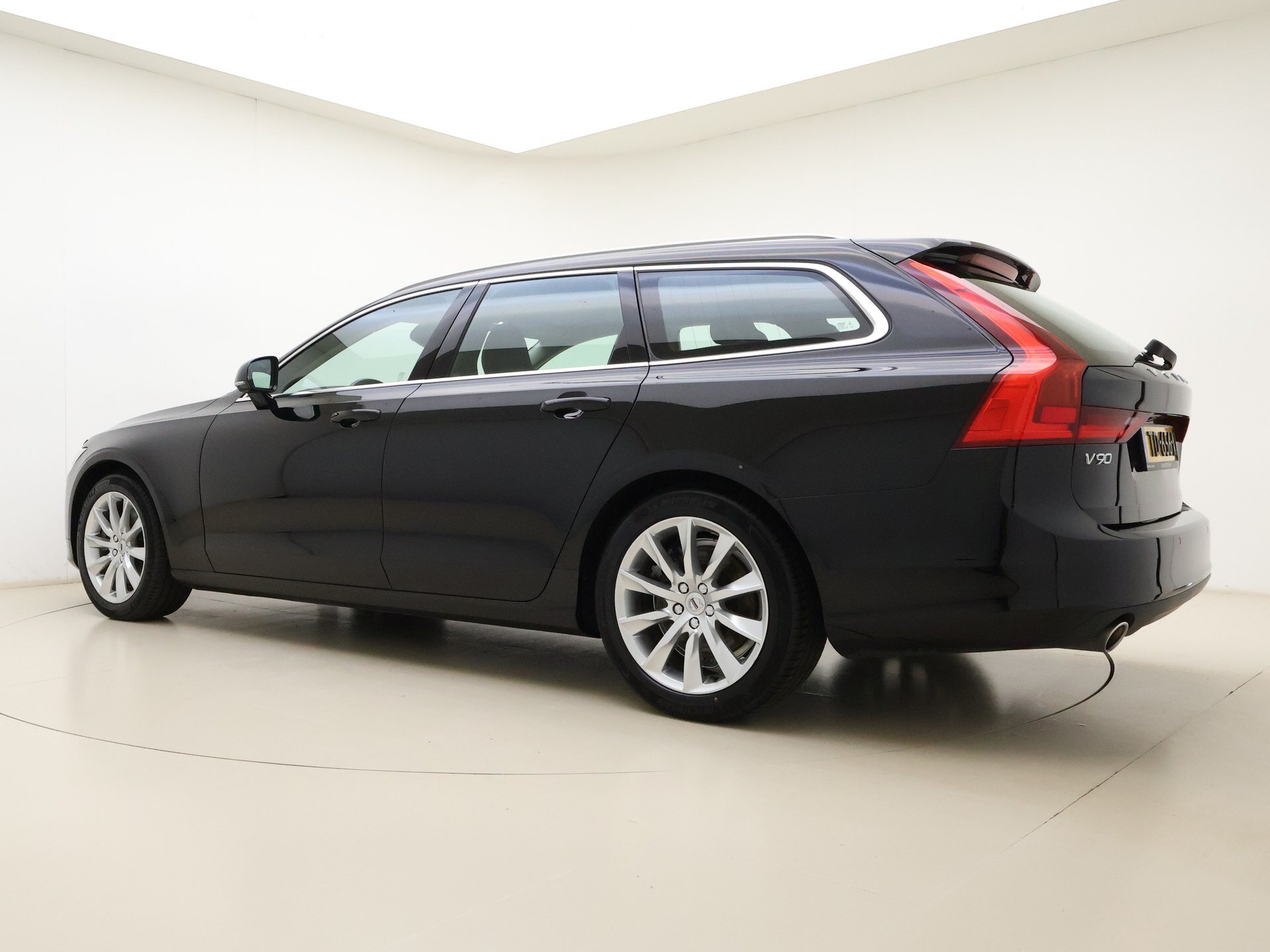 Volvo V90 T4 Momentum - Afbeelding 3