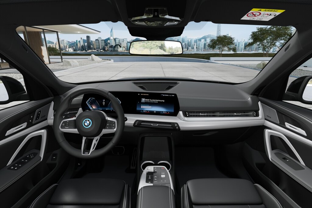 BMW iX1 7