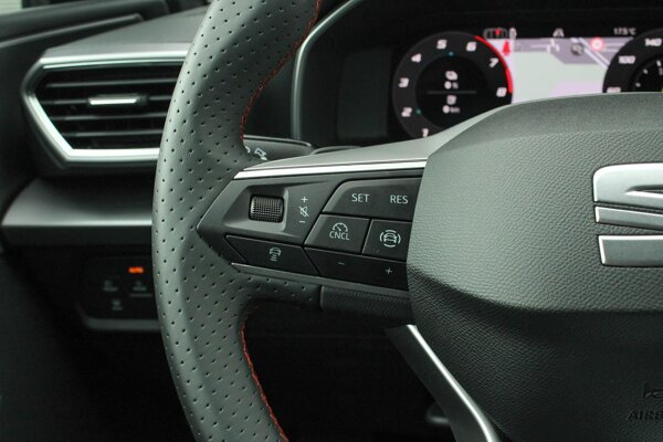 cruise control adaptief met Stop&Go en stuurhulp cruise control adaptief met Stop&Go en stuurhulp