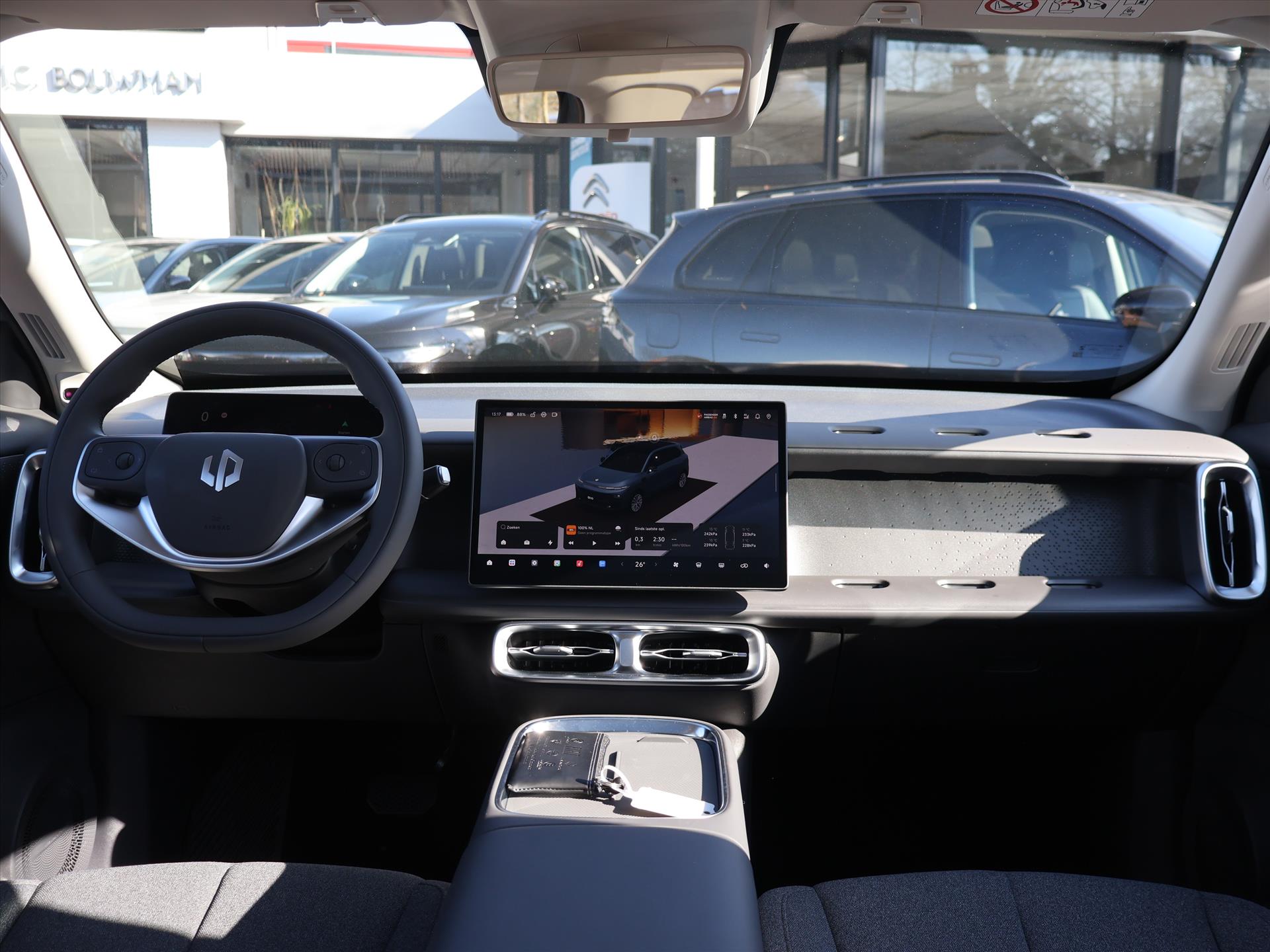 Leapmotor B10 EV 56,2 kWh 218PK Life Pro, Rijklaarprijs | NIEUW | Panoramadak | Navigatie | Camera | Adaptieve Cruise Control - Afbeelding 5