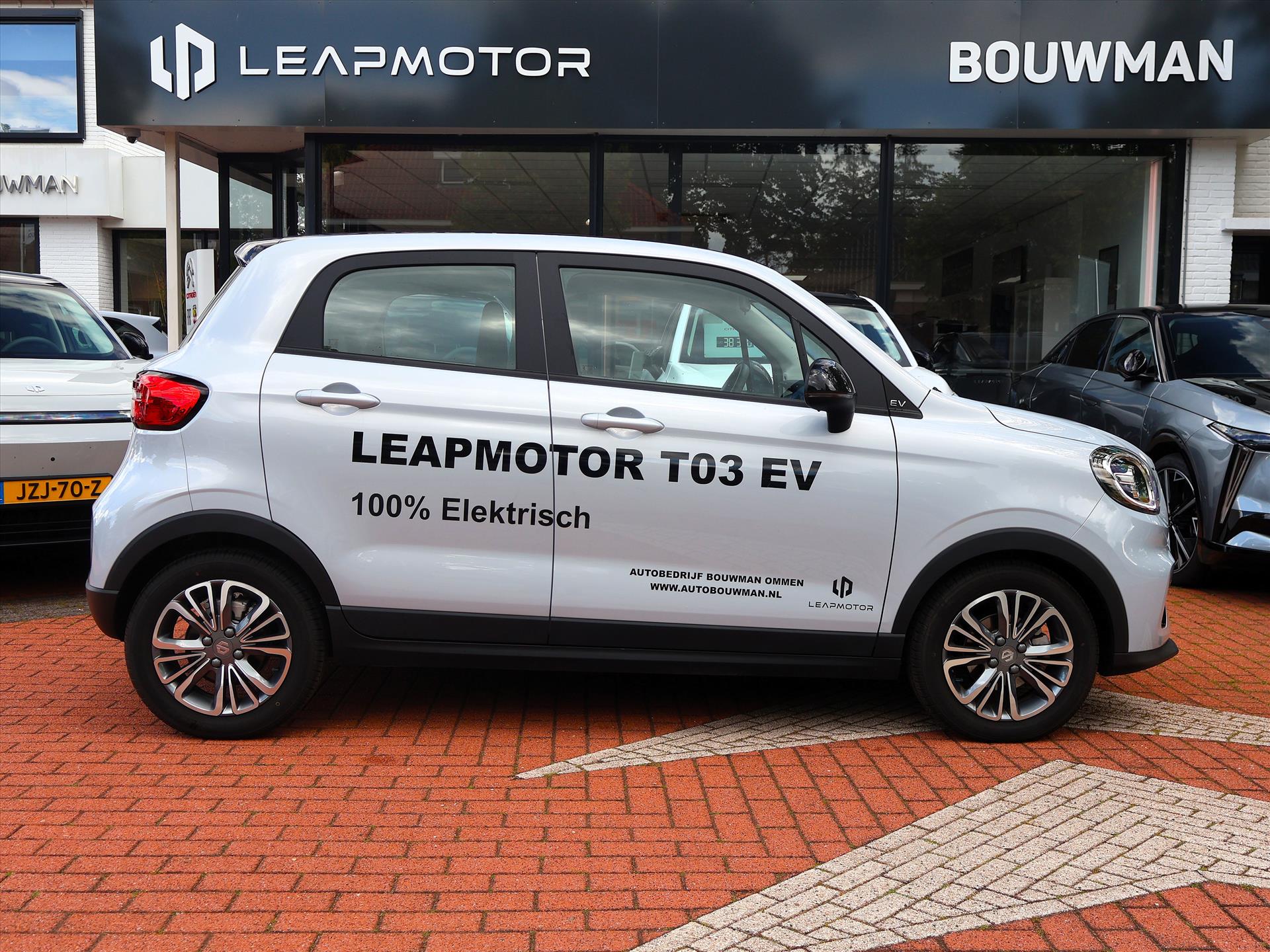 Leapmotor T03 EV 37,3 kWh 95PK Design, Rijklaarprijs | Camera | Navigatie | Panoramadak | Lichtmetalen wielen - Afbeelding 3