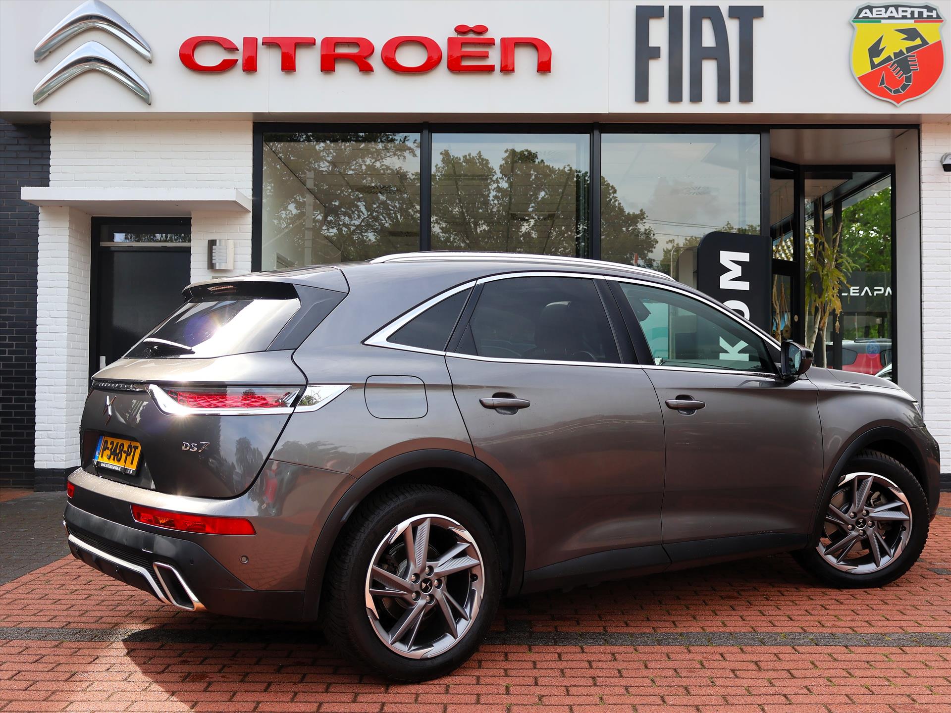 DS DS 7 Crossback E-TENSE Plug-in hybride 300PK e-EAT8 Automaat 4x4 Rivoli, Rijklaarprijs | Panoramdak | Leder | Navigatie | Full LED - Afbeelding 5