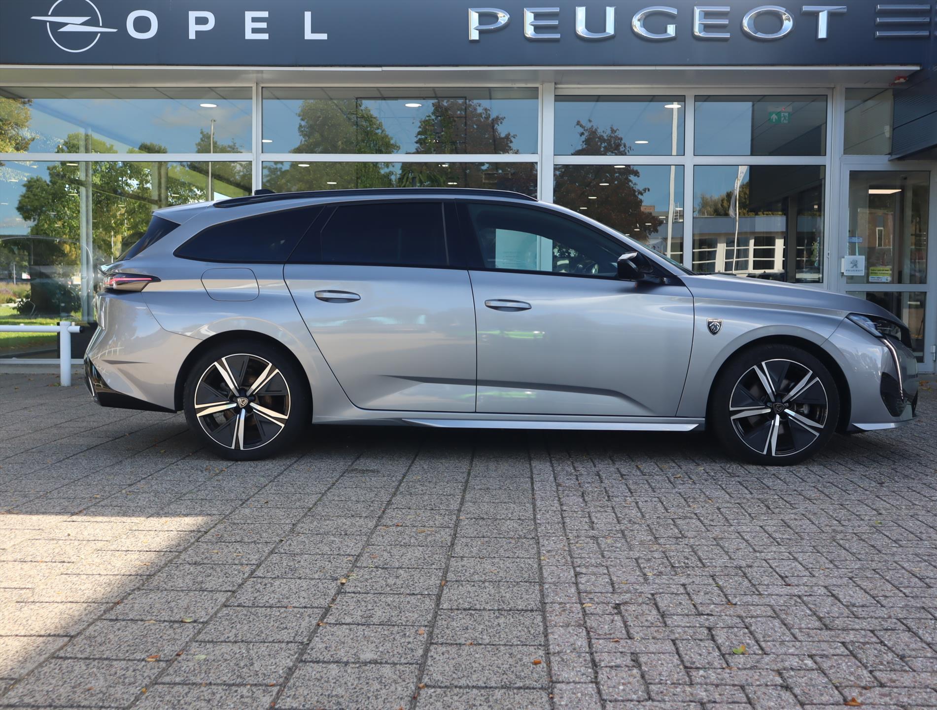 Peugeot 308 Sw GT PureTech 130PK EAT8 Automaat GT, Rijklaarprijs, Adaptieve Cruise Control Camera Keyless Entry & Start Navigatie - Afbeelding 3