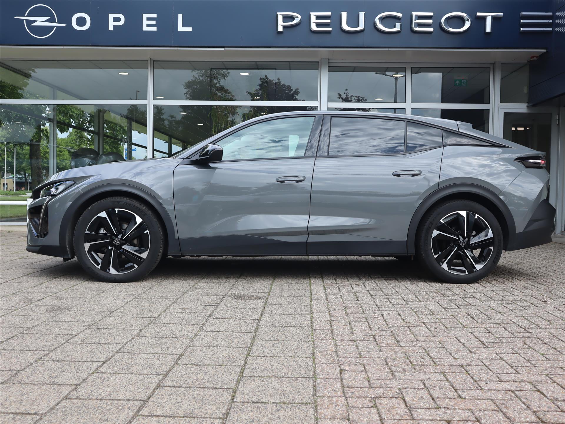Peugeot 408 Allure Hybrid 145PK e-DCS6 Automaat, Rijklaarprijs, Adaptieve cruise control Navigatie Camera 19 - Afbeelding 2