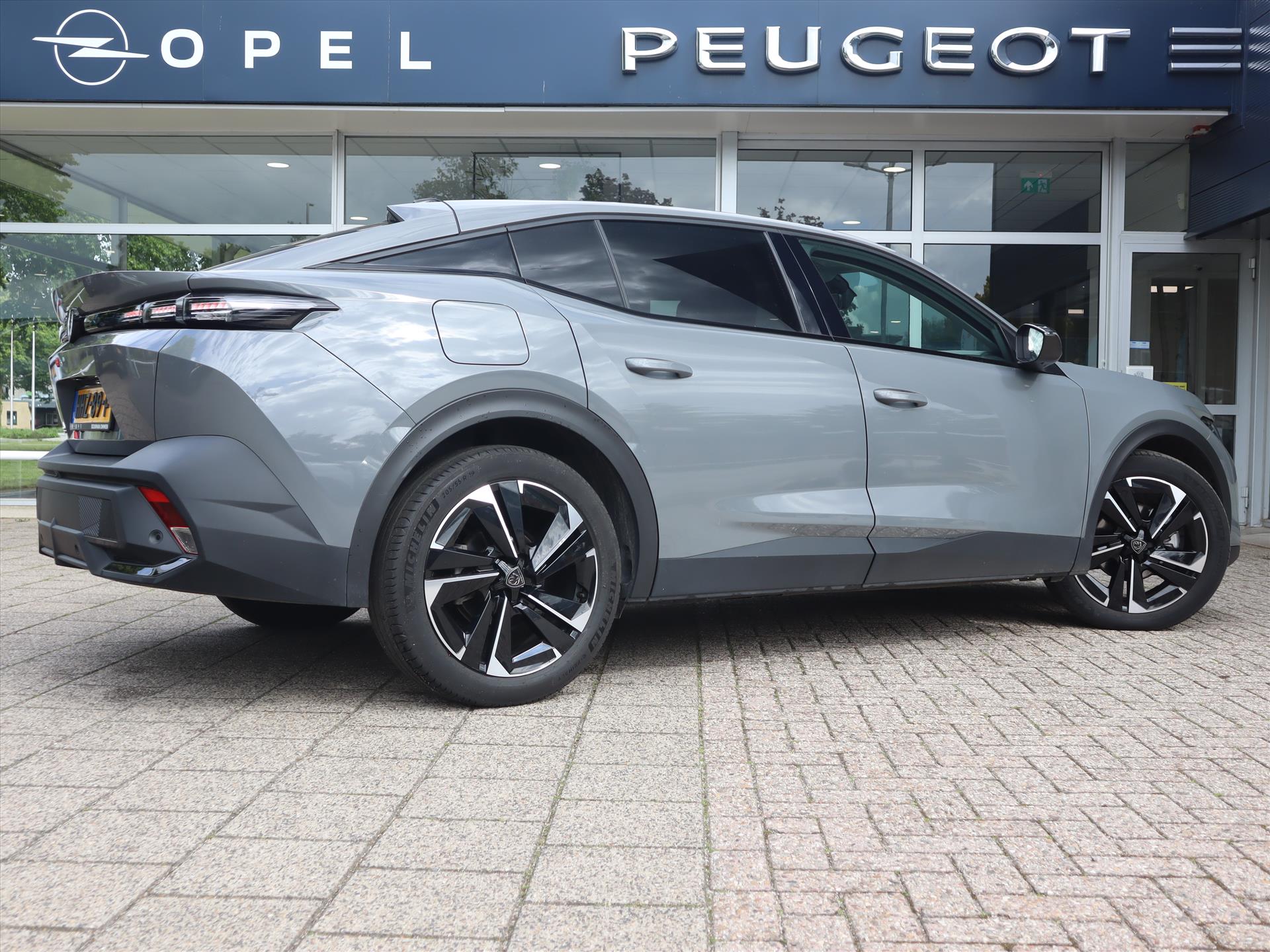 Peugeot 408 Allure Hybrid 145PK e-DCS6 Automaat, Rijklaarprijs, Adaptieve cruise control Navigatie Camera 19 - Afbeelding 4