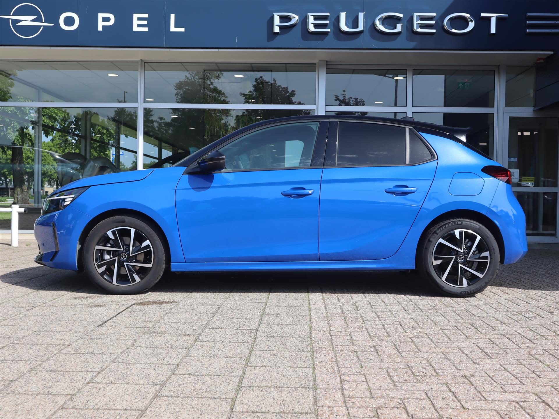 Opel Corsa GS Hybrid Turbo 110pk eDCT automaat, Rijklaarprijs, Navigatie Camera Climate control Keyless start - Afbeelding 2