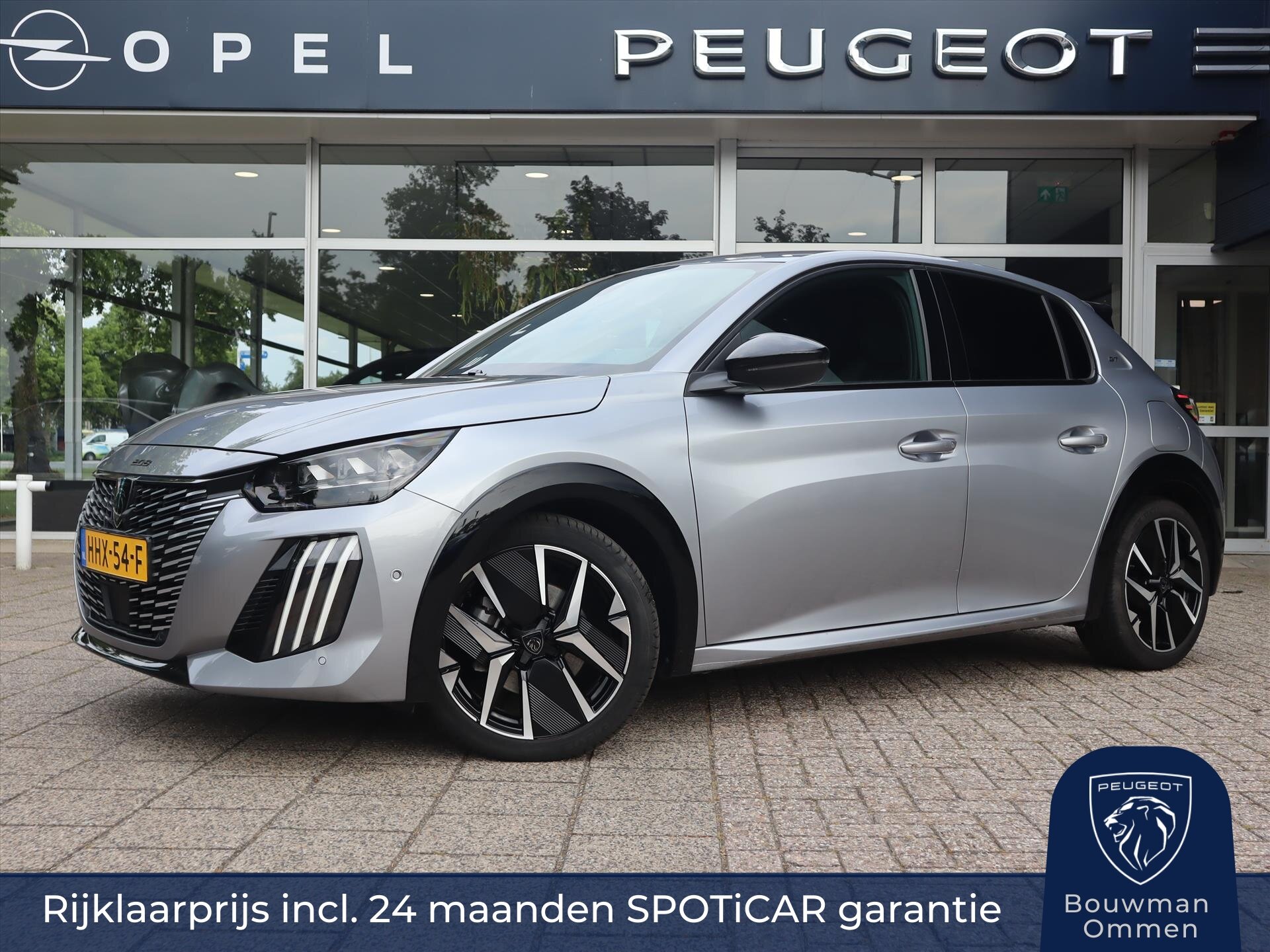 Peugeot 208 GT HYBRID 145pk e-DCS6 automaat, Rijklaarprijs, Camera voor en achter Adaptieve cruise control Keyless entry & start